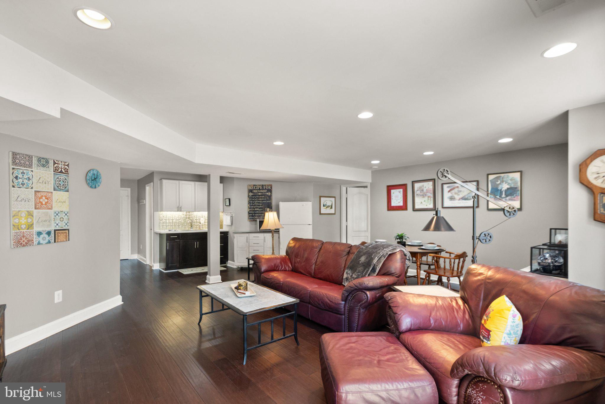 SPYGLASS HILL - Residential
