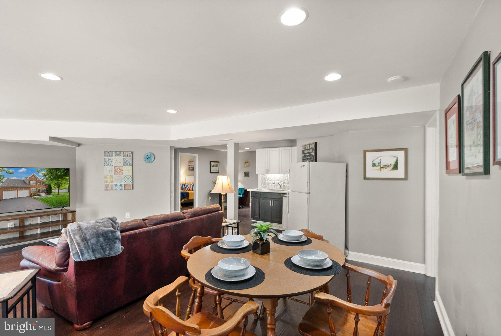SPYGLASS HILL - Residential