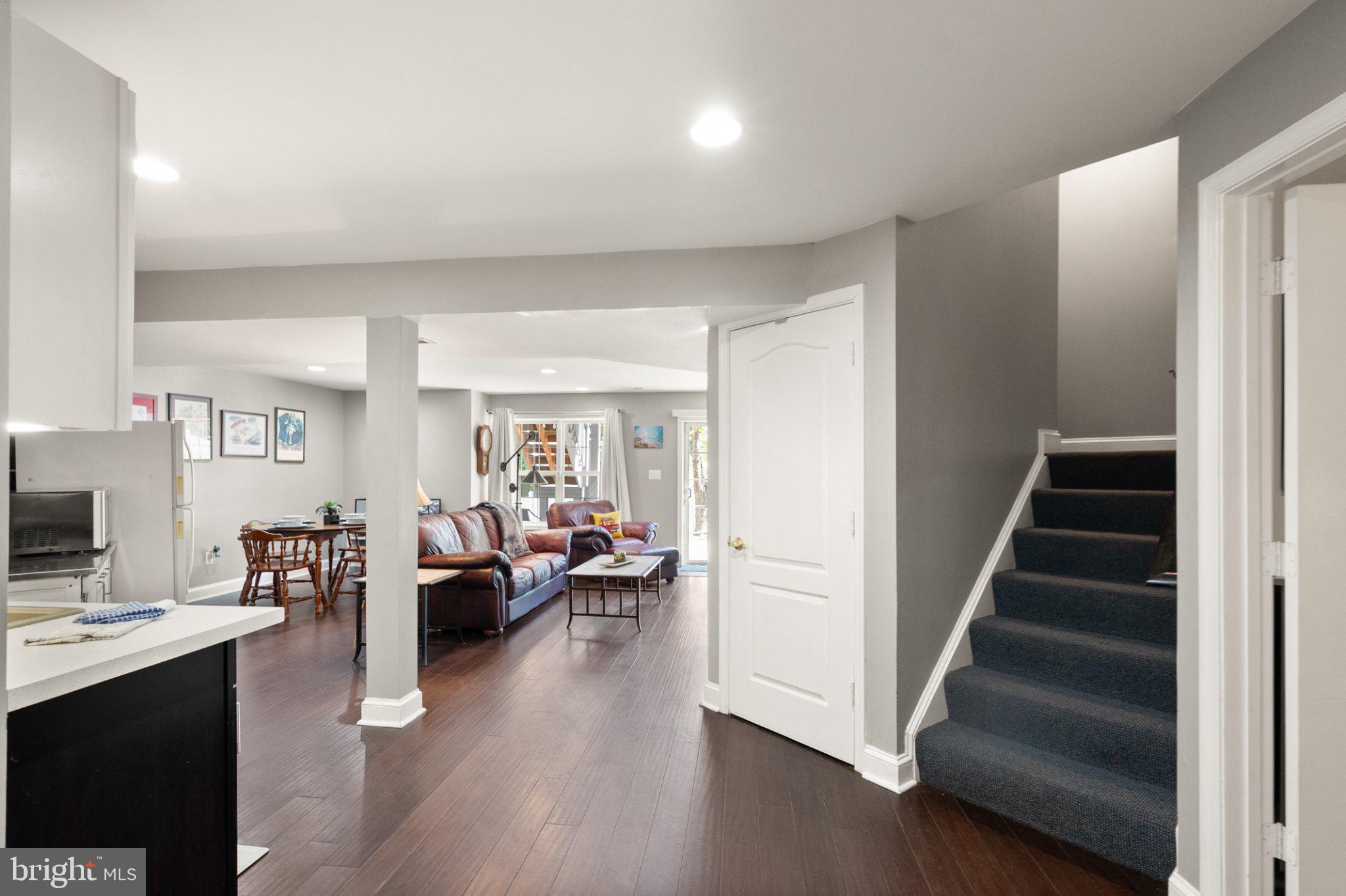 SPYGLASS HILL - Residential