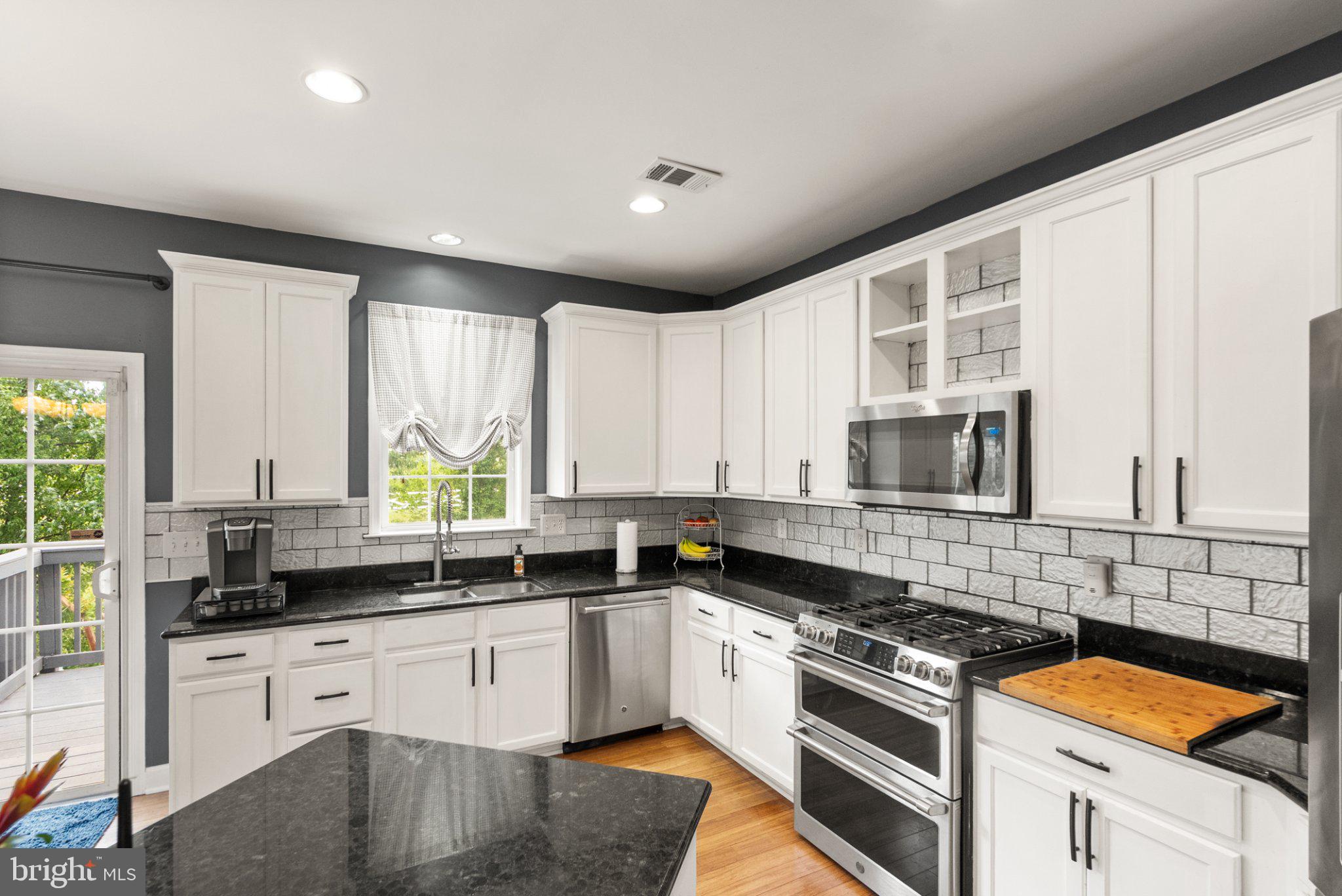 SPYGLASS HILL - Residential