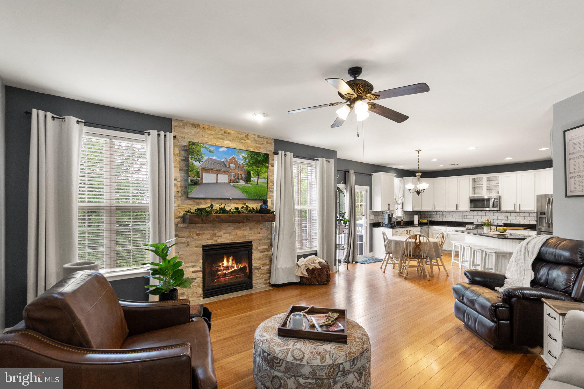 SPYGLASS HILL - Residential