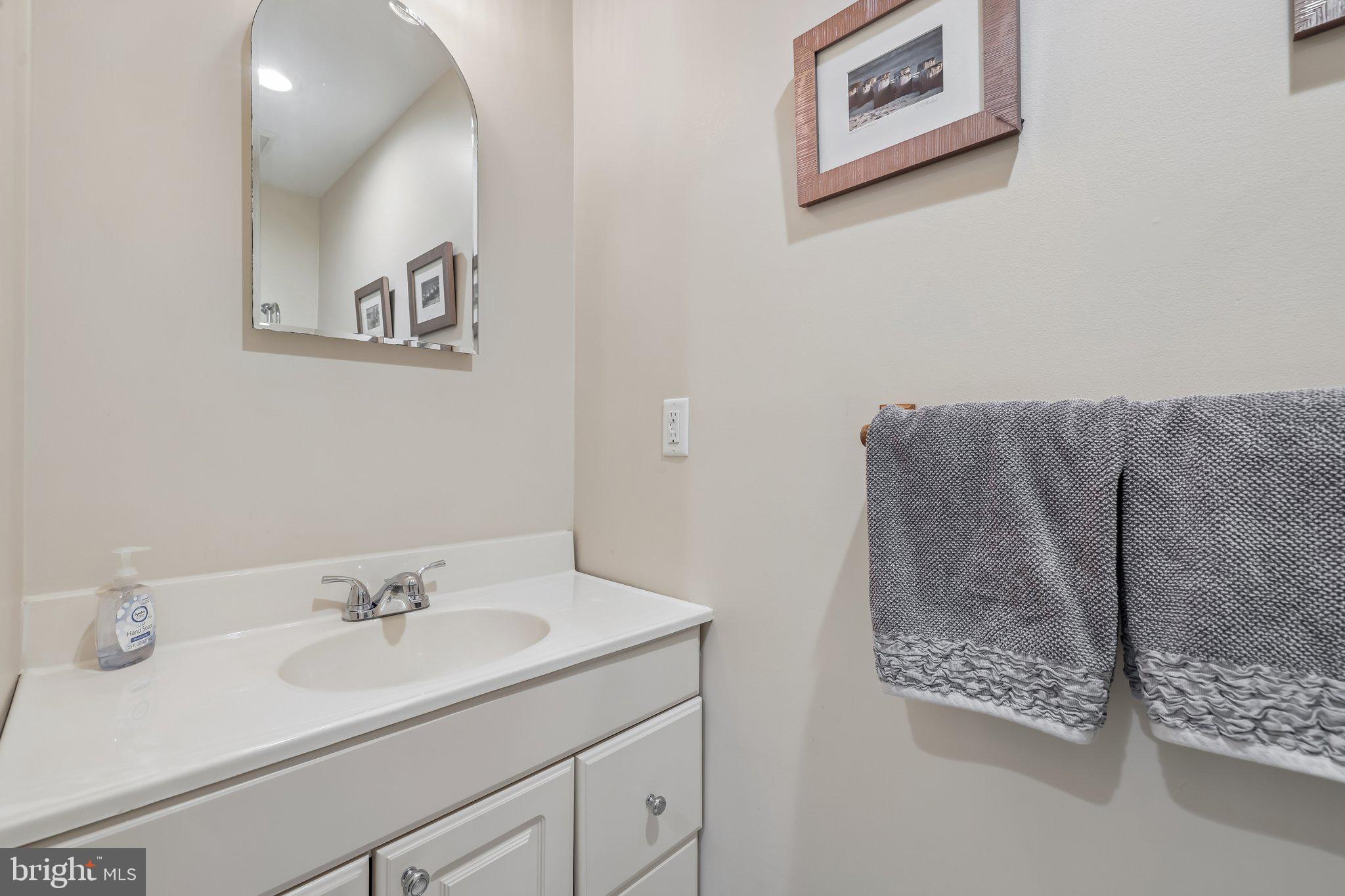 TOWNHOMES OF TIMBERLAND - Residential