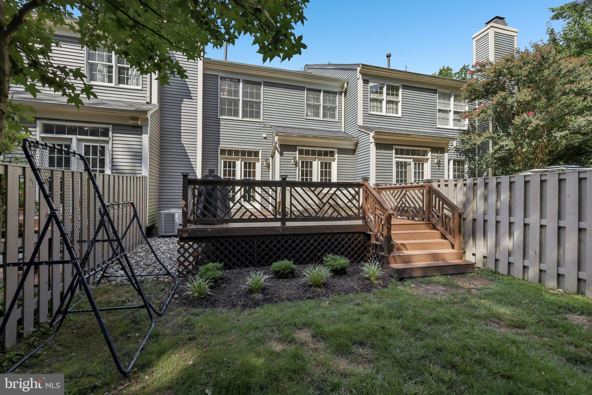 TOWNHOMES OF TIMBERLAND - Residential