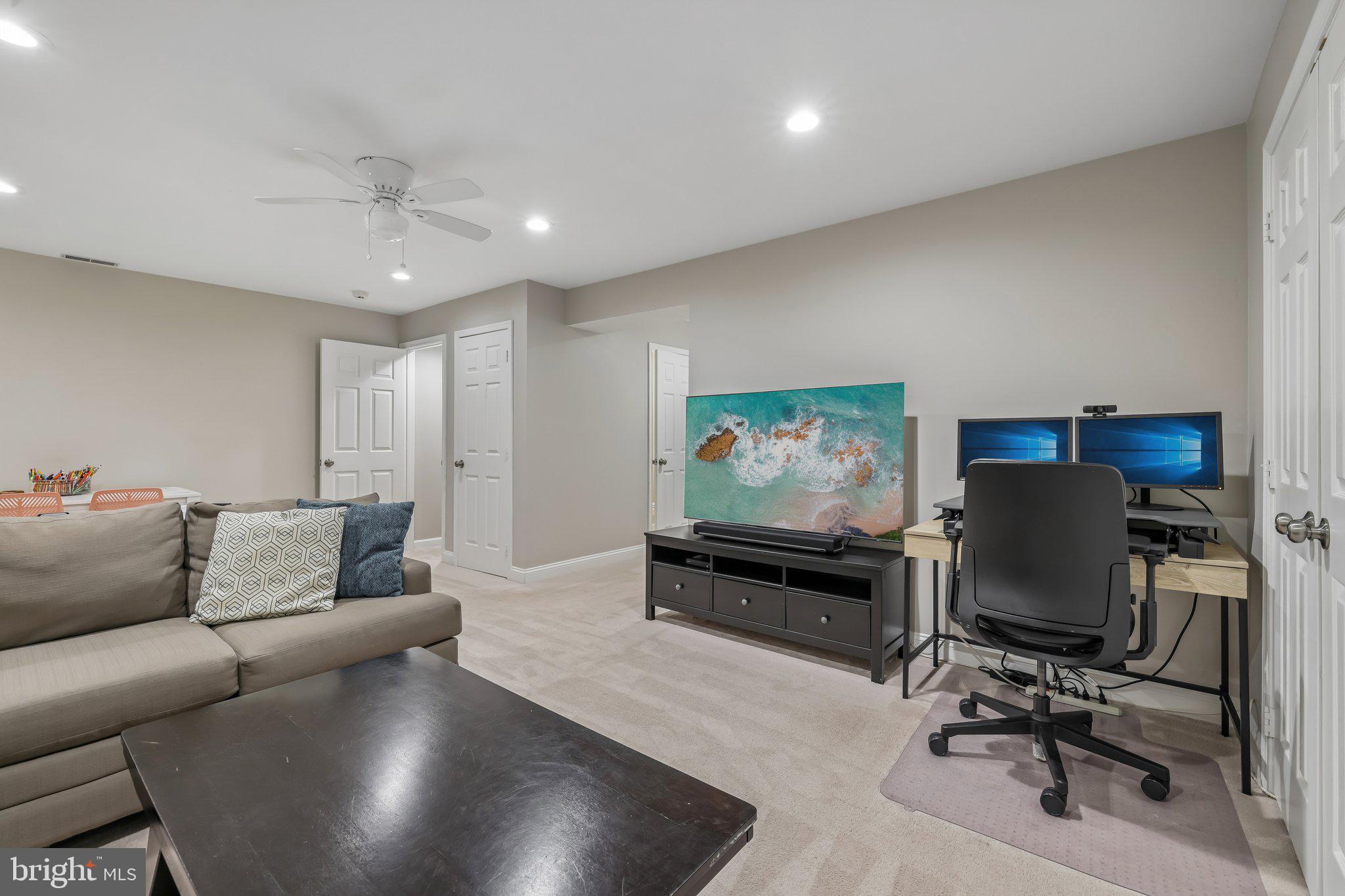 TOWNHOMES OF TIMBERLAND - Residential