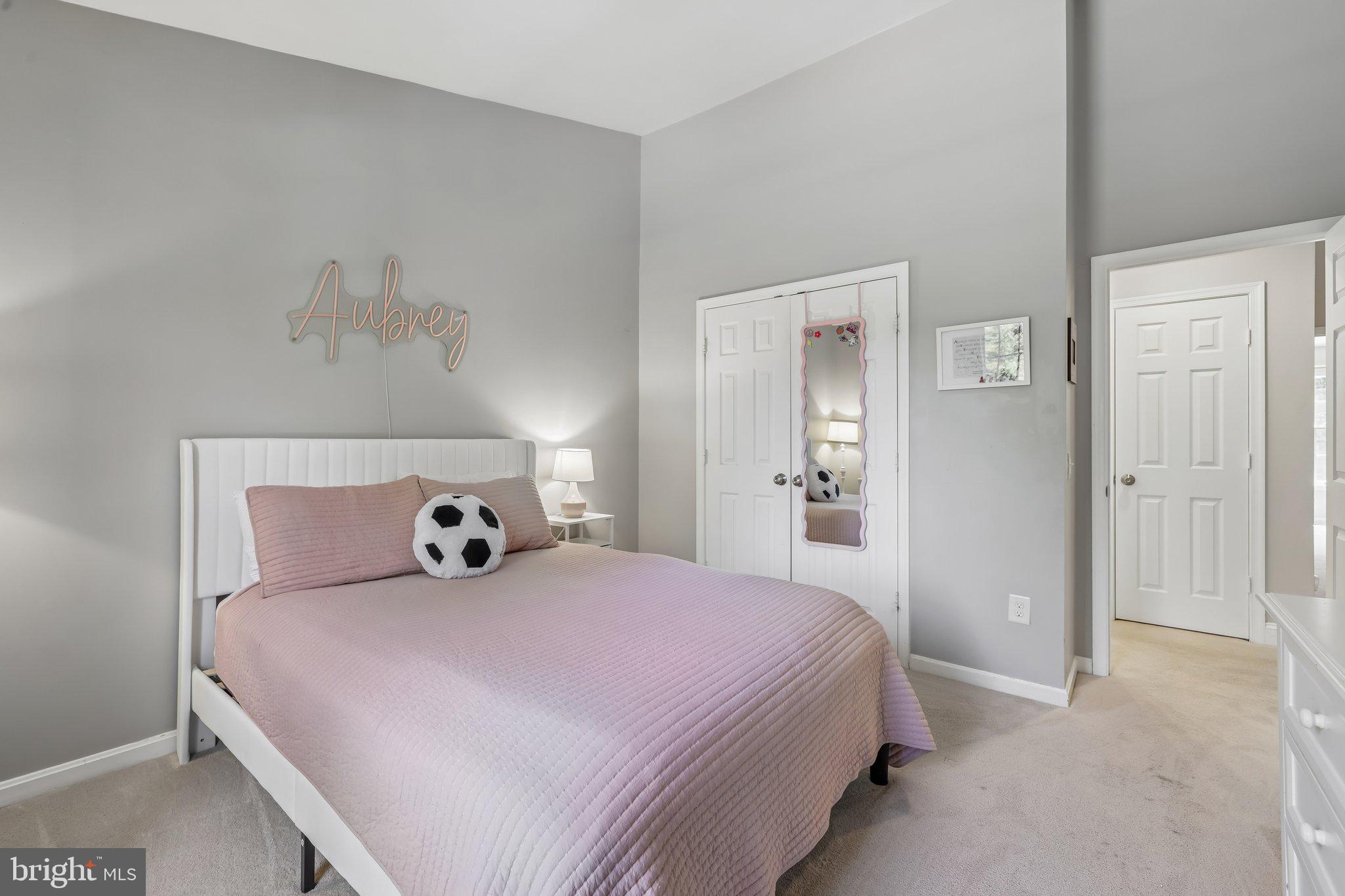 TOWNHOMES OF TIMBERLAND - Residential