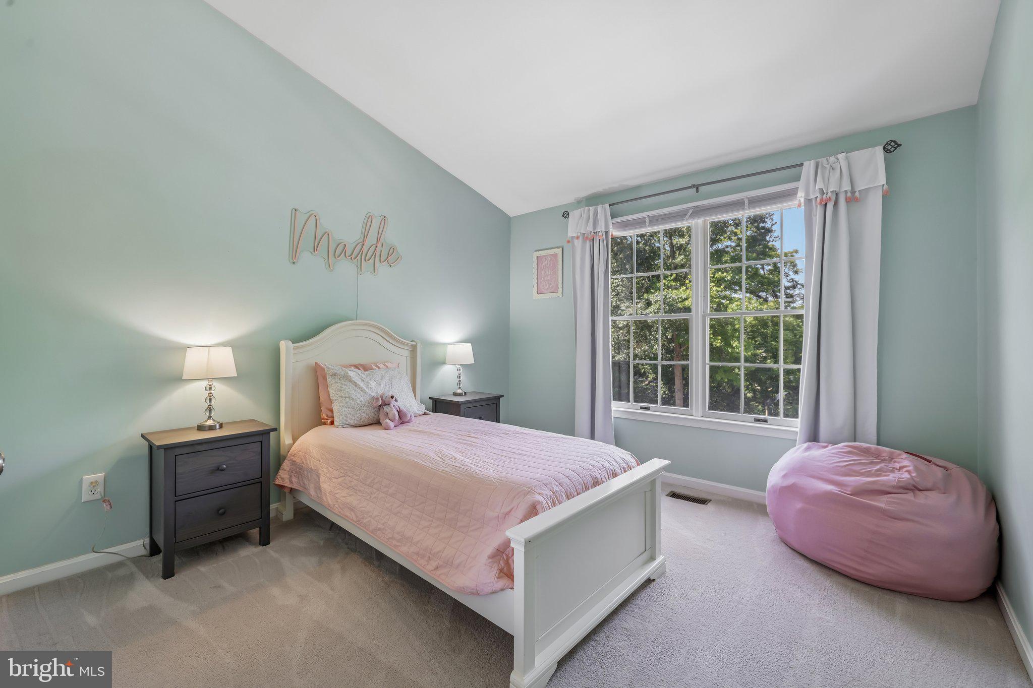 TOWNHOMES OF TIMBERLAND - Residential