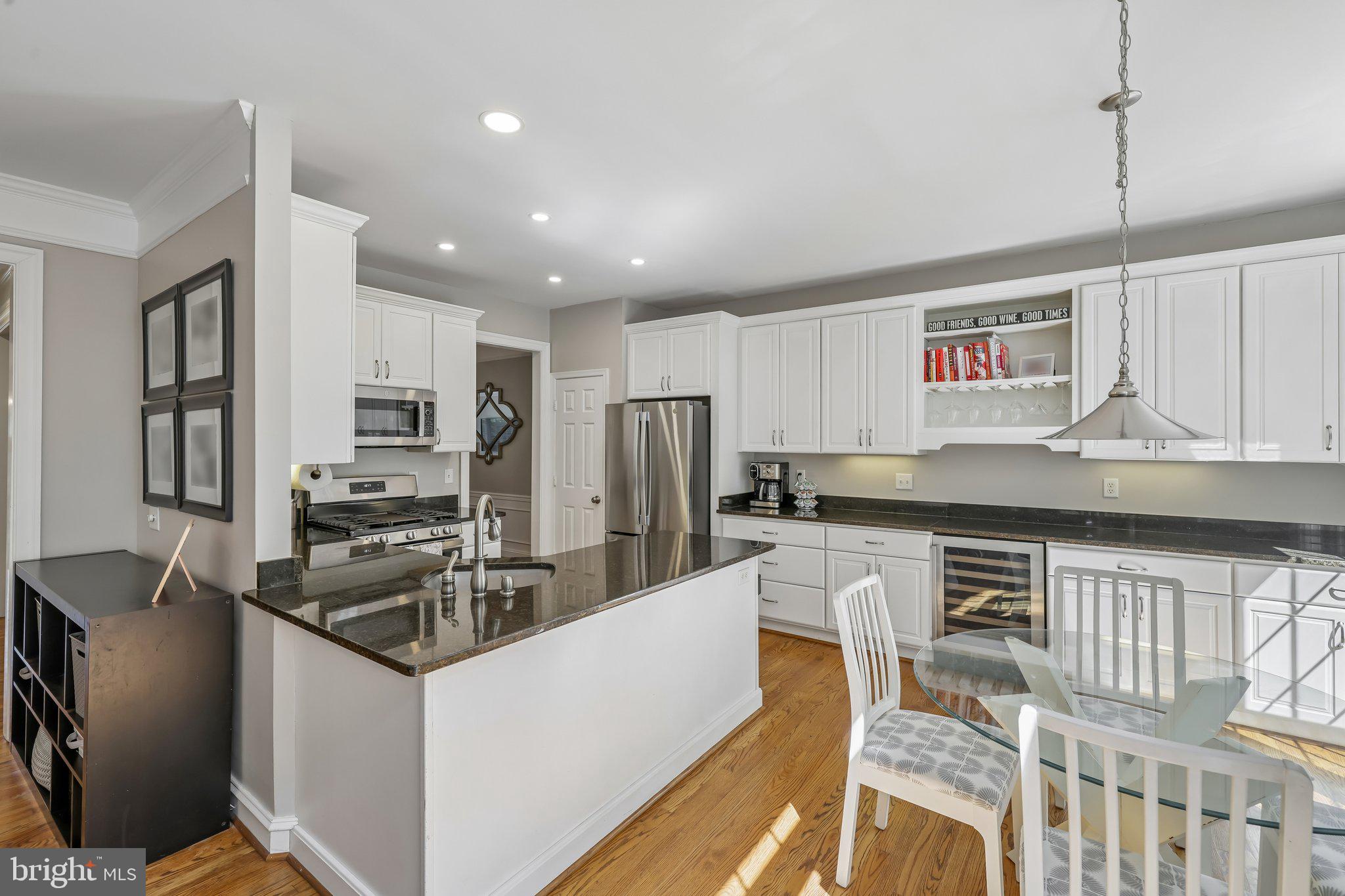 TOWNHOMES OF TIMBERLAND - Residential