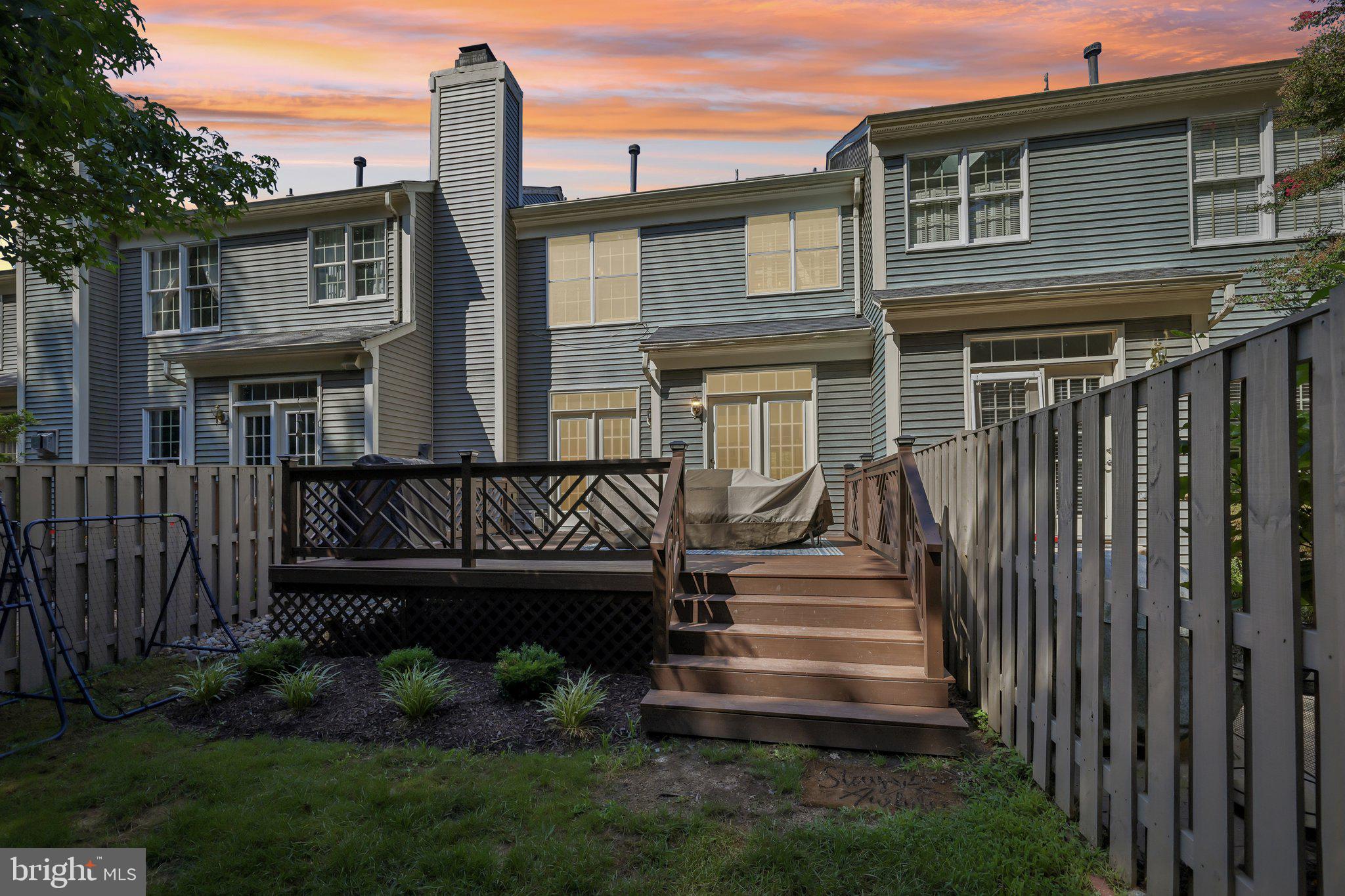 TOWNHOMES OF TIMBERLAND - Residential