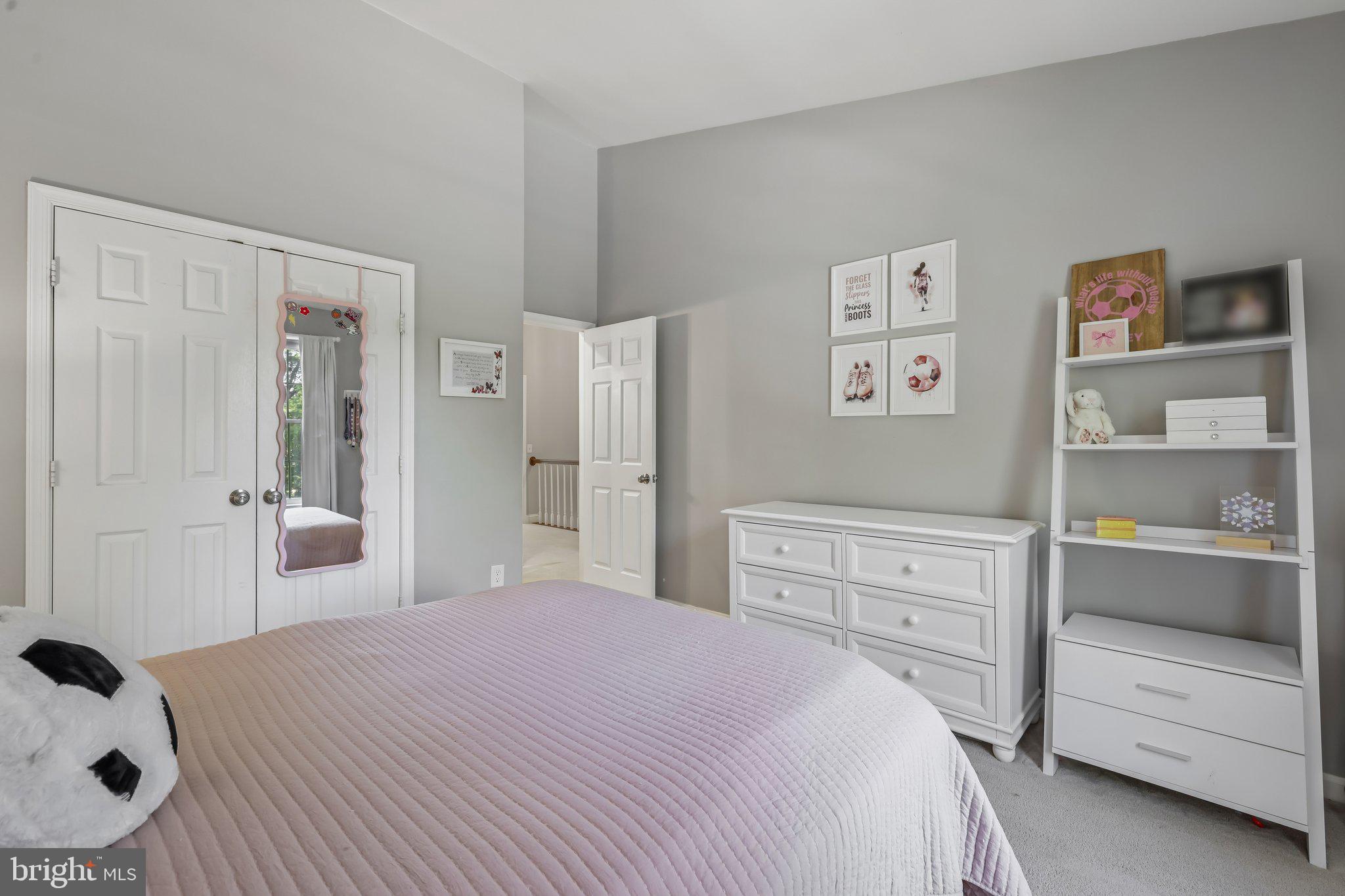 TOWNHOMES OF TIMBERLAND - Residential