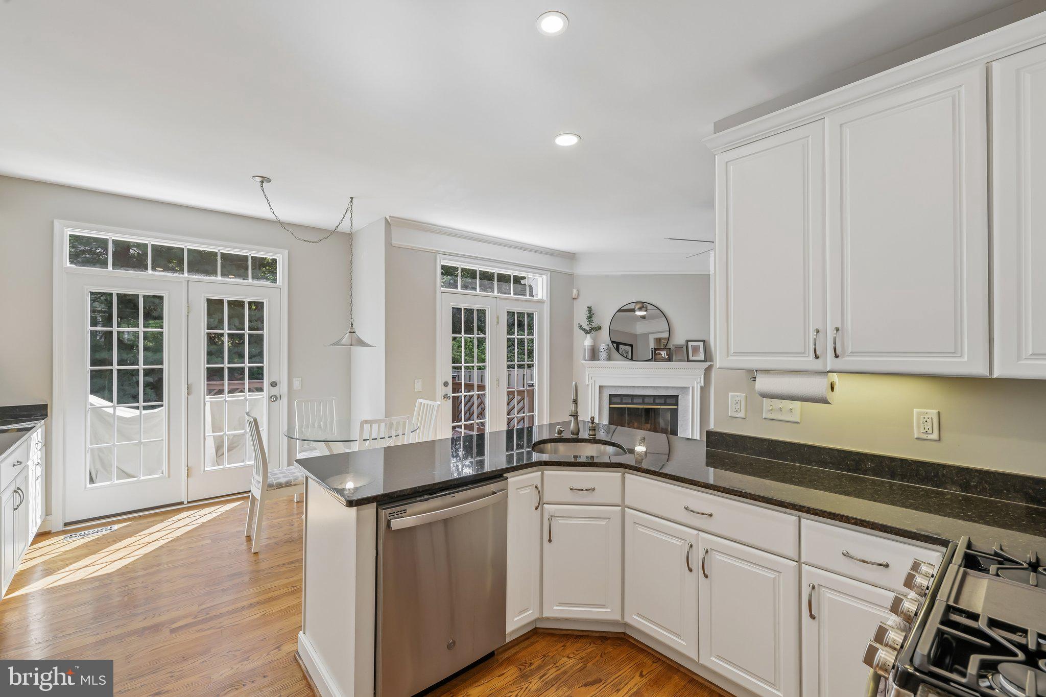 TOWNHOMES OF TIMBERLAND - Residential