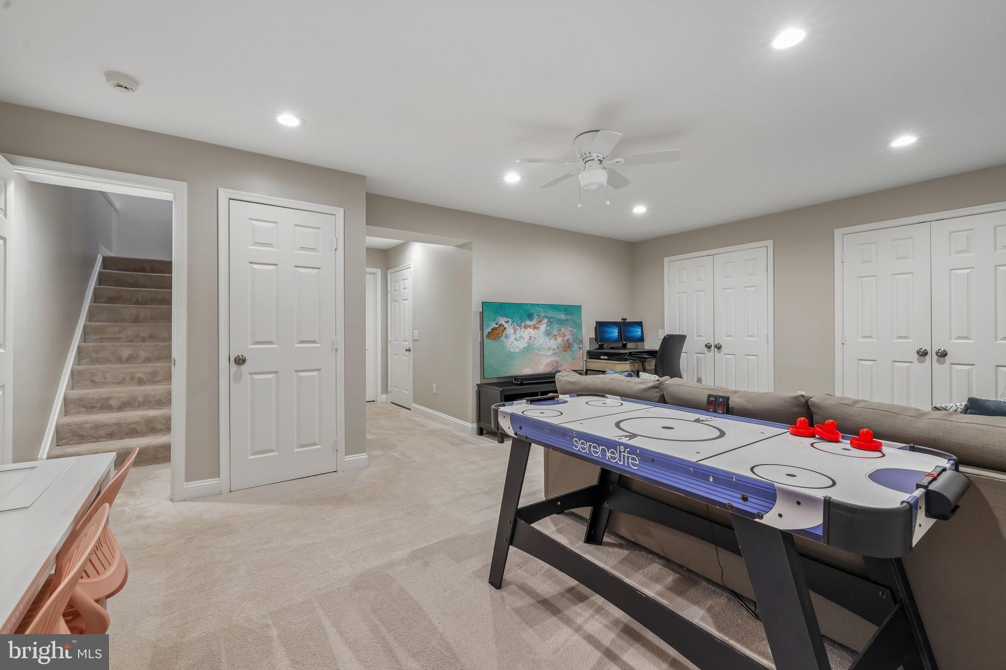 TOWNHOMES OF TIMBERLAND - Residential