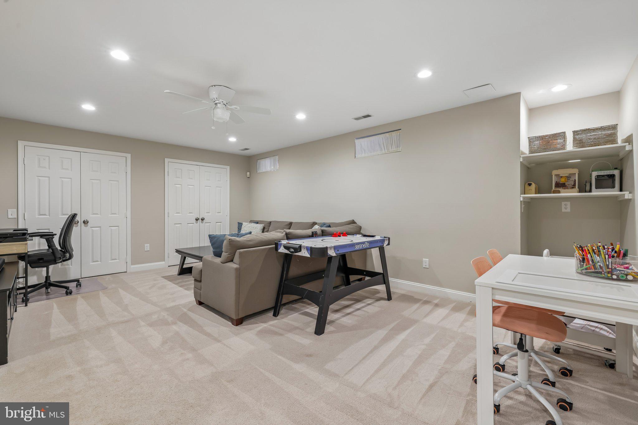 TOWNHOMES OF TIMBERLAND - Residential