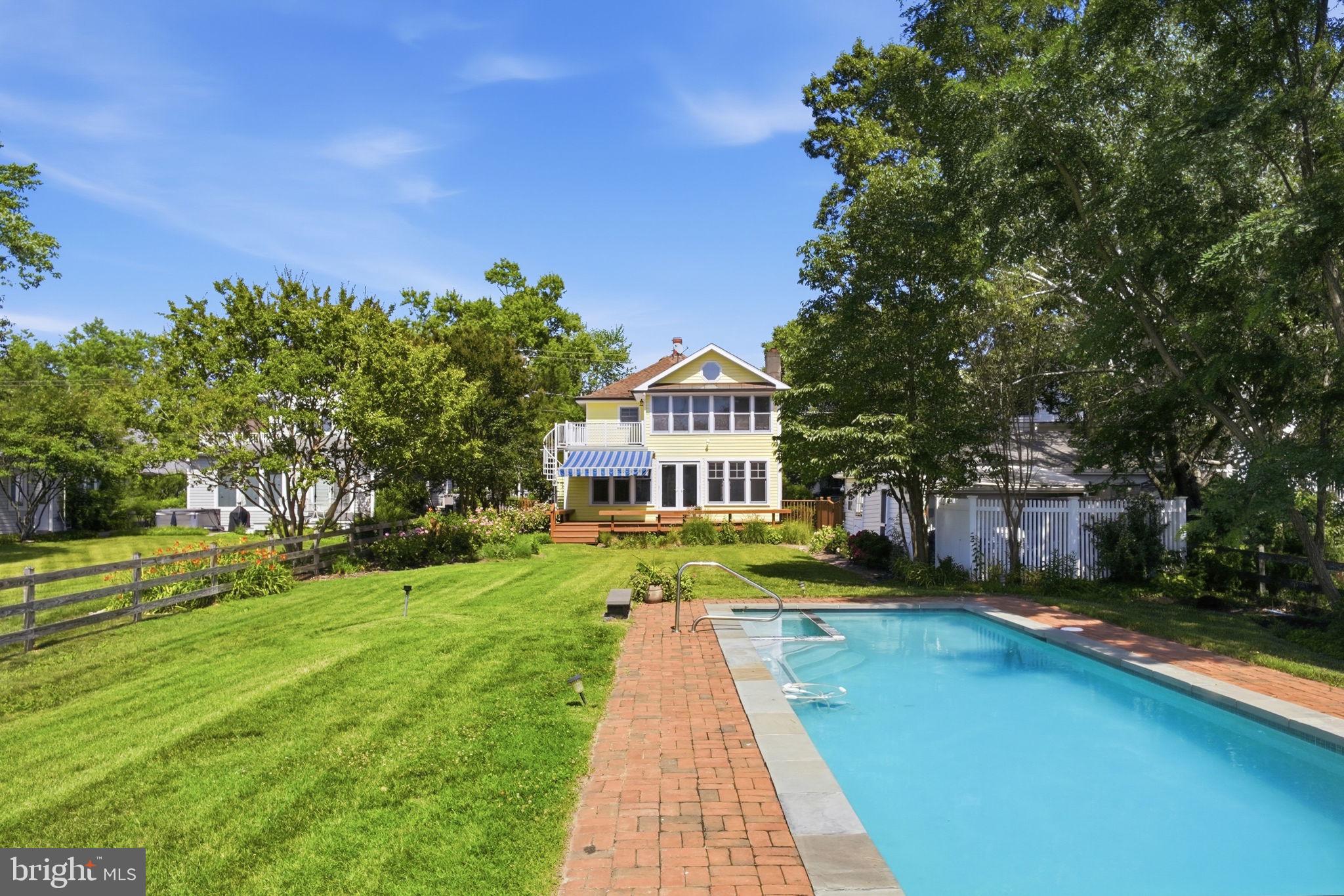 JACKS POINT - Residential