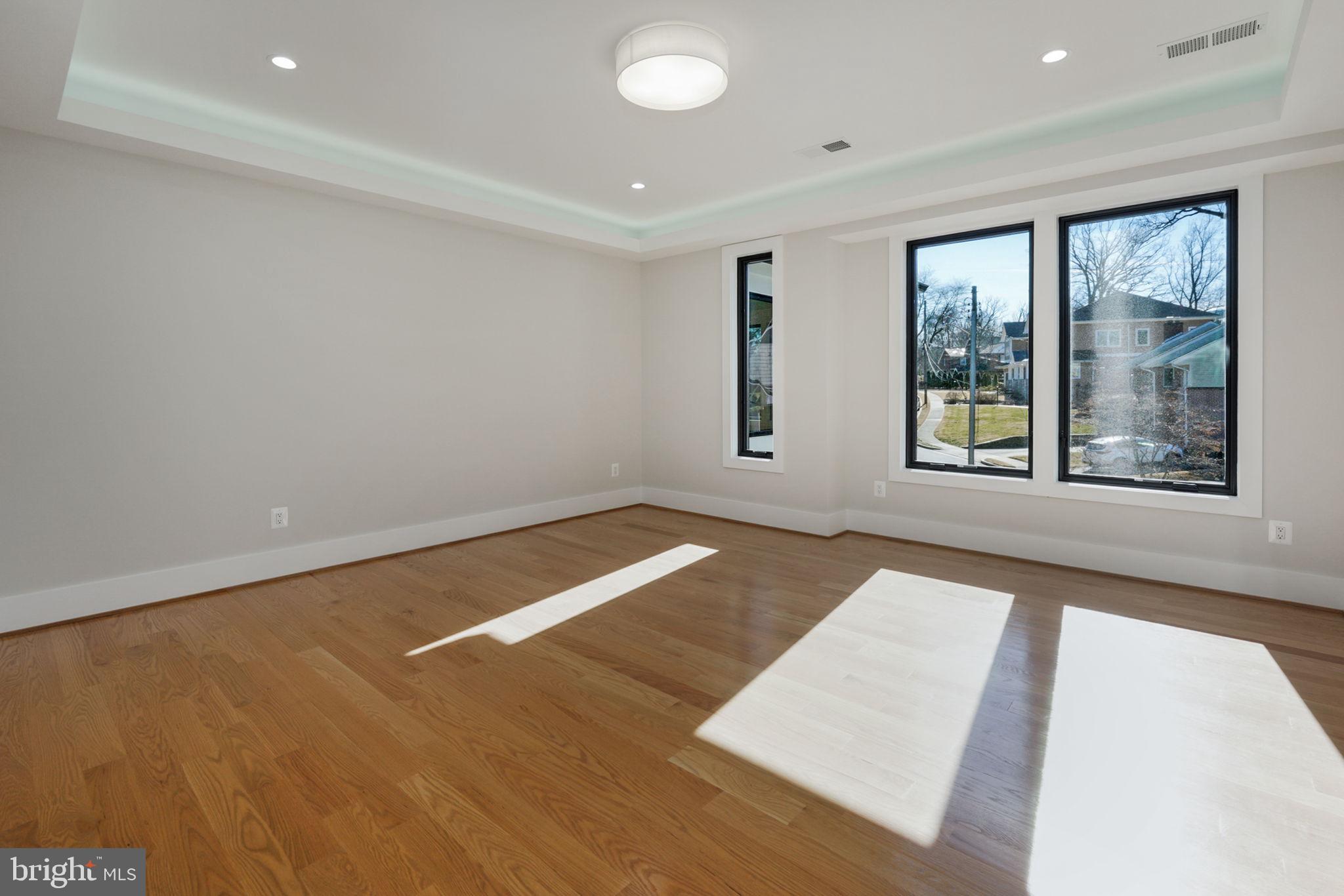 BROYHILL FOREST - Residential