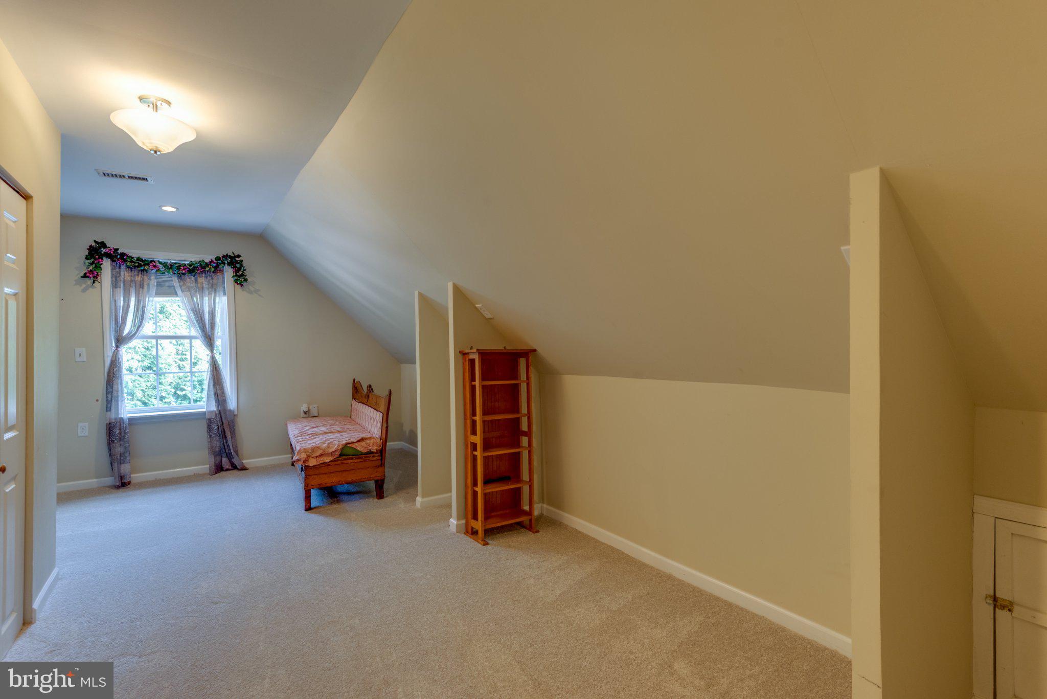 MAPLE RUN - Residential