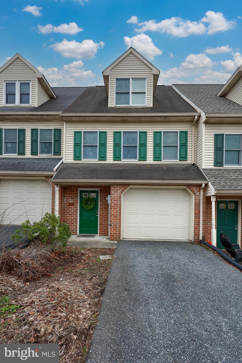 ELIZABETHTOWN BOROUGH - Residential