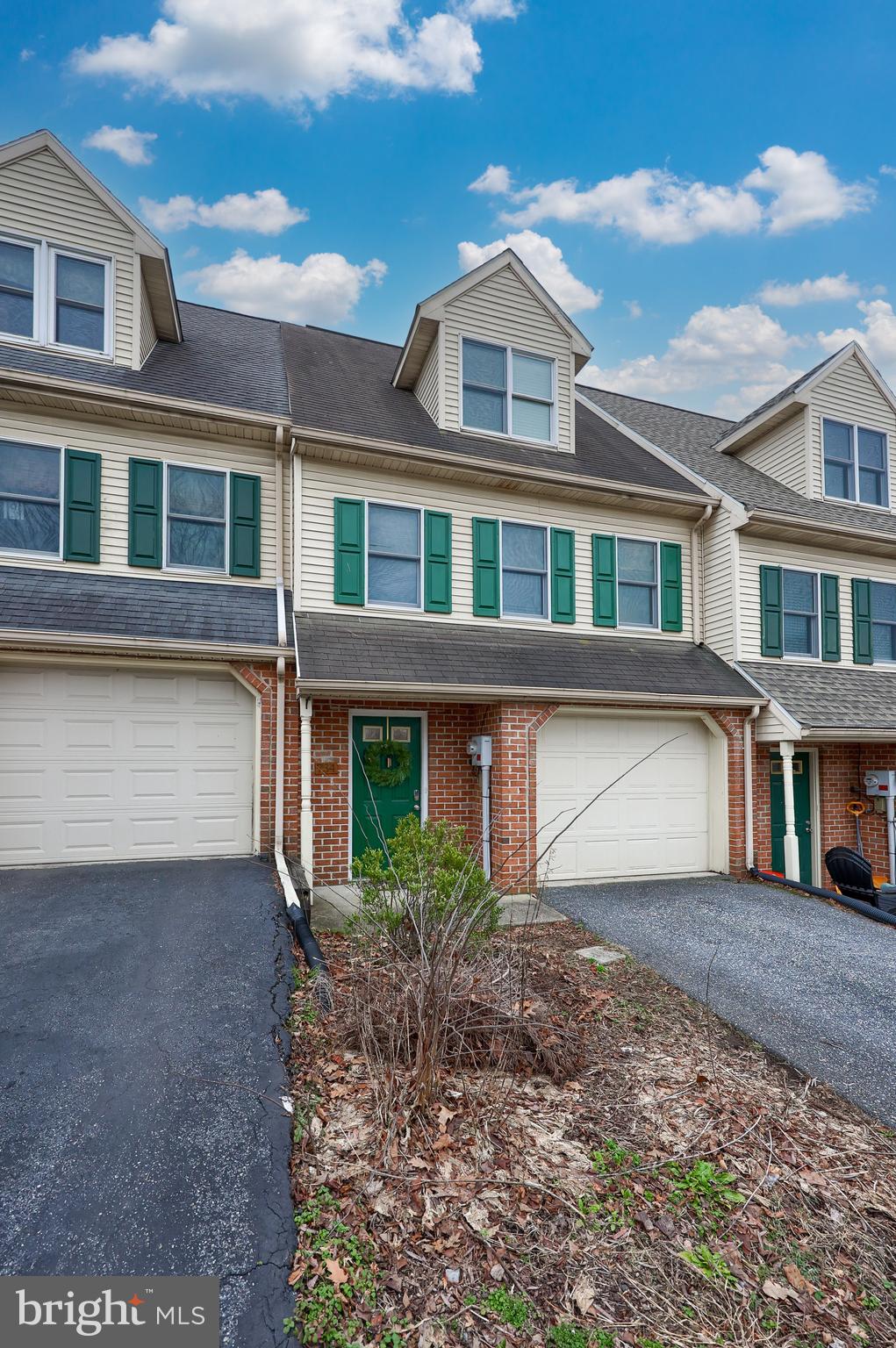 ELIZABETHTOWN BOROUGH - Residential