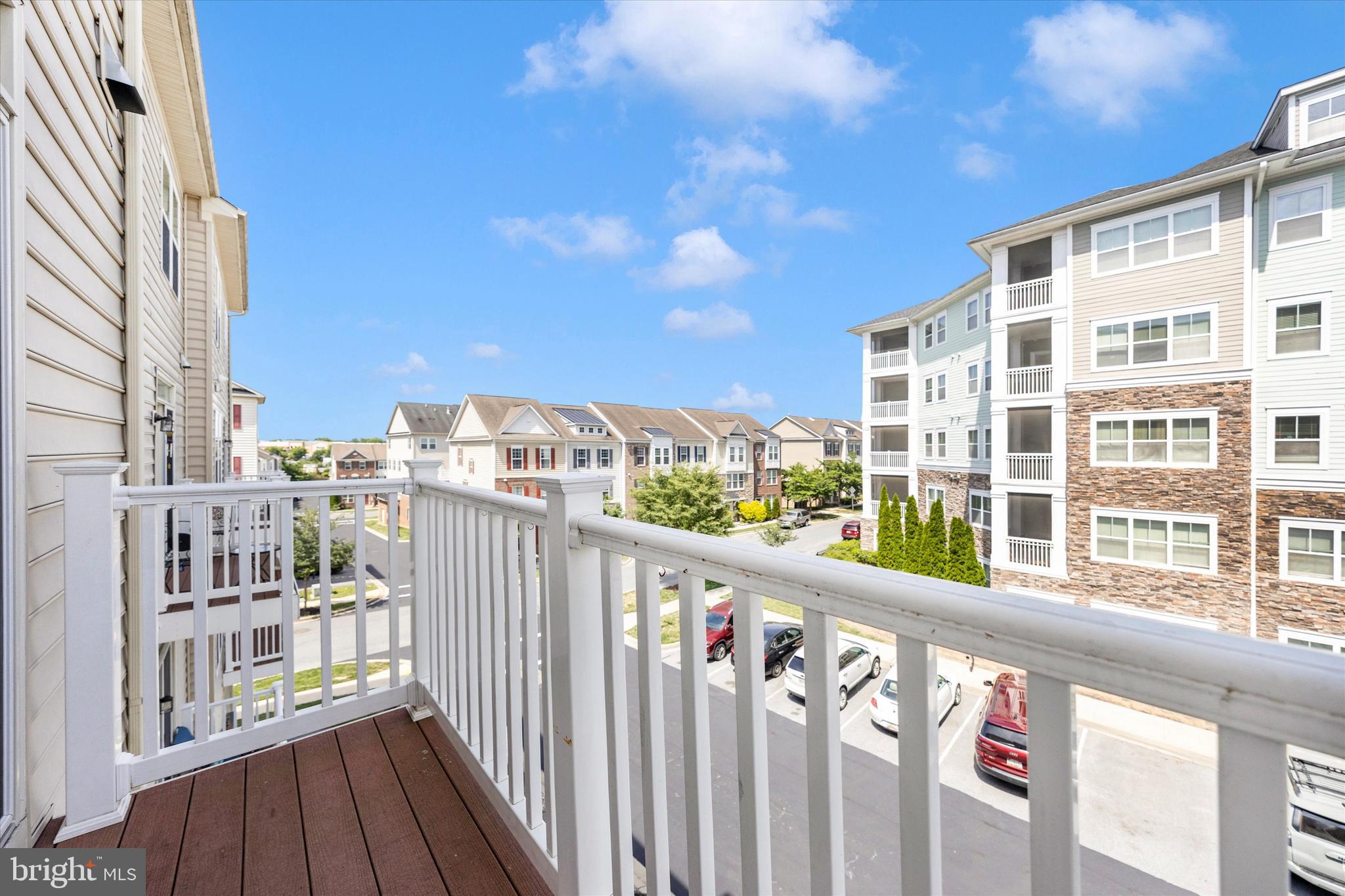 MARKET SQUARE - Residential