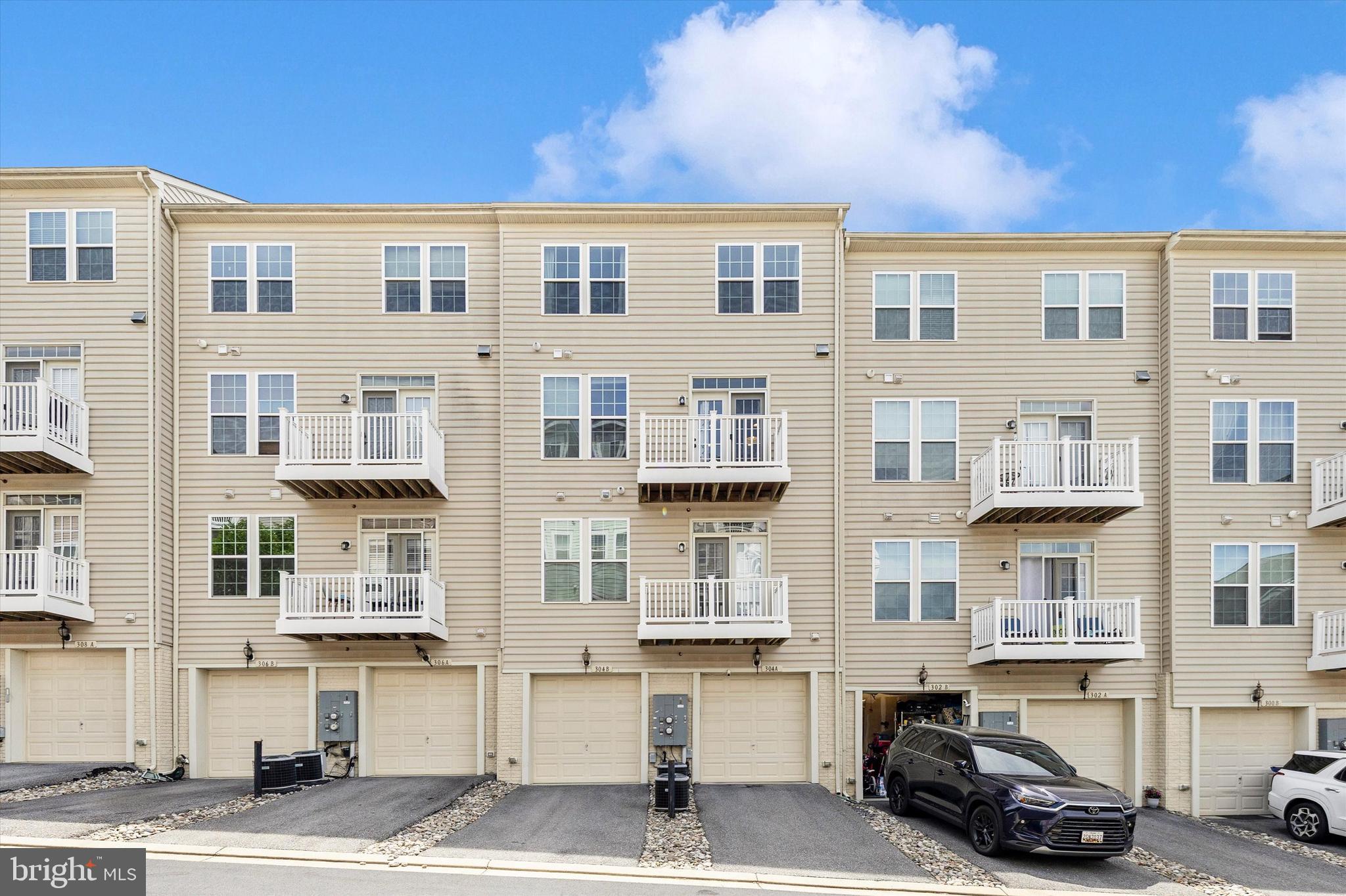 MARKET SQUARE - Residential