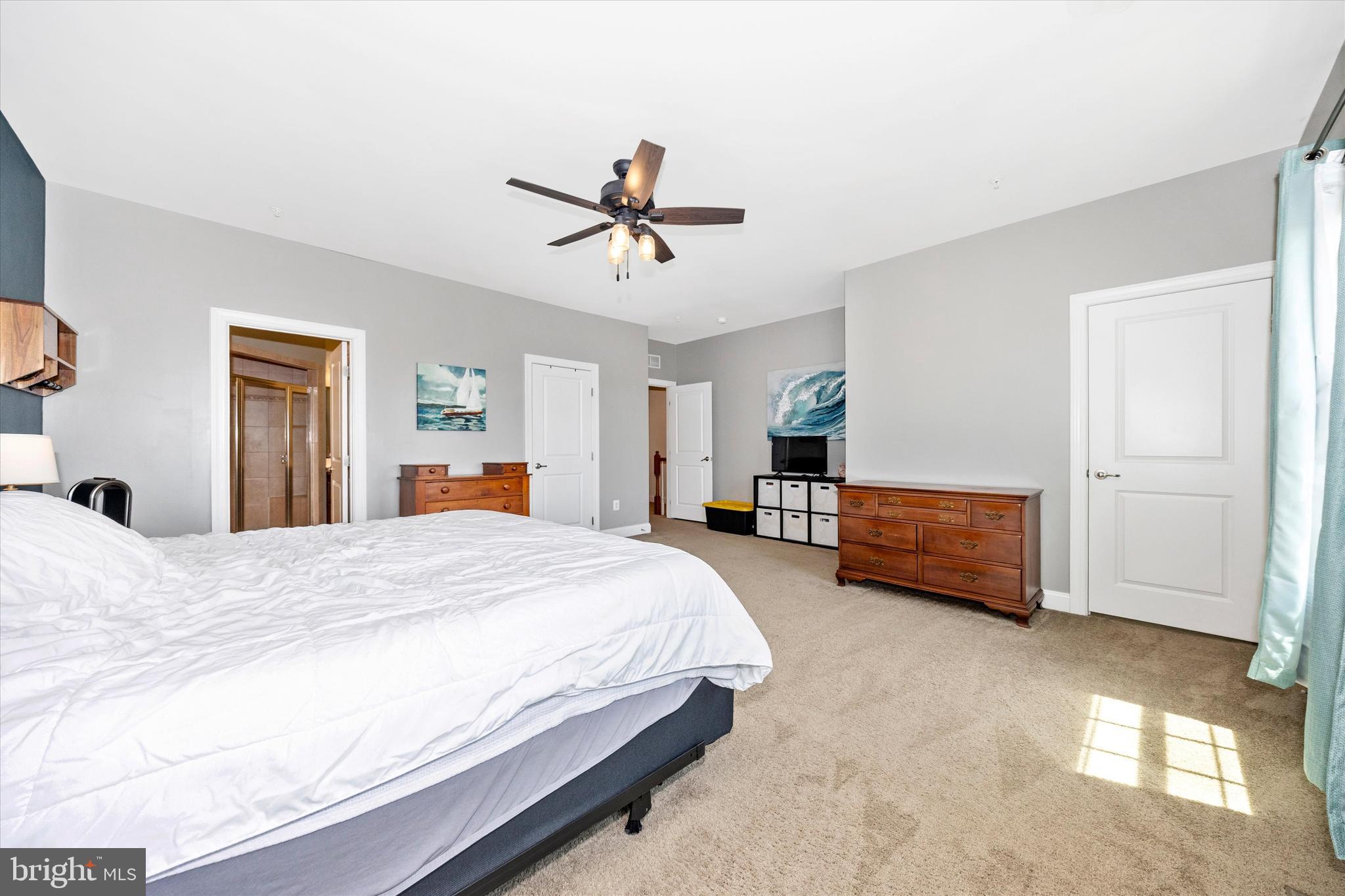 MARKET SQUARE - Residential