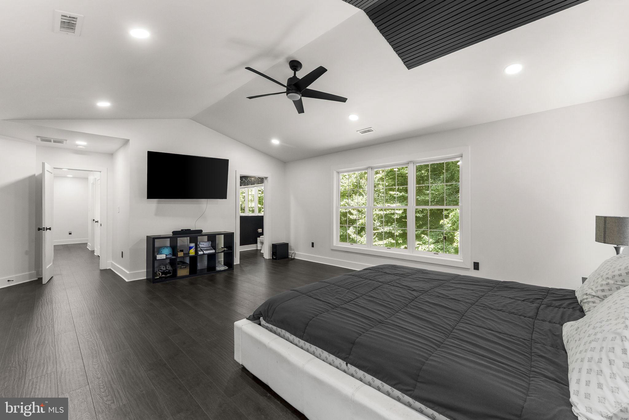 FOX DEN ESTATES - Residential