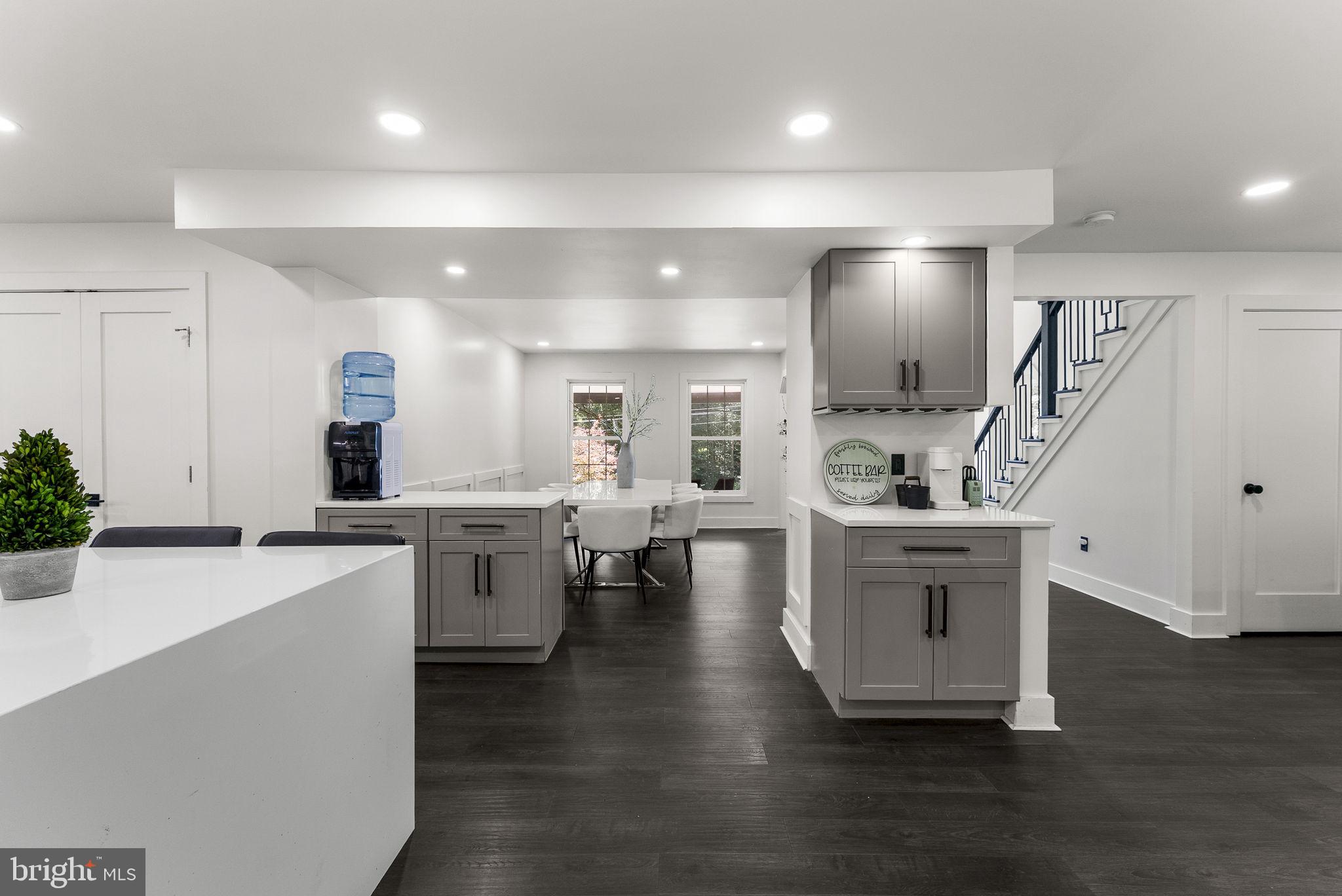 FOX DEN ESTATES - Residential