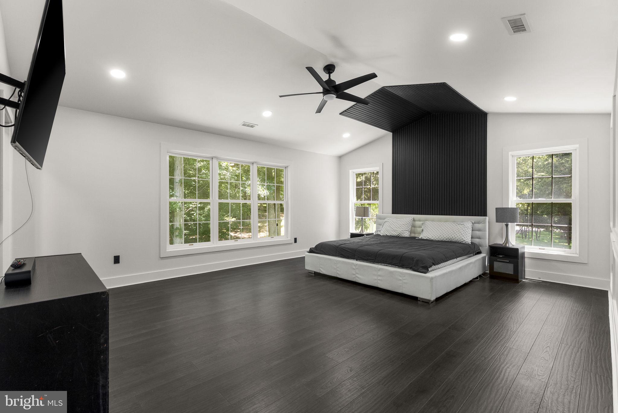 FOX DEN ESTATES - Residential