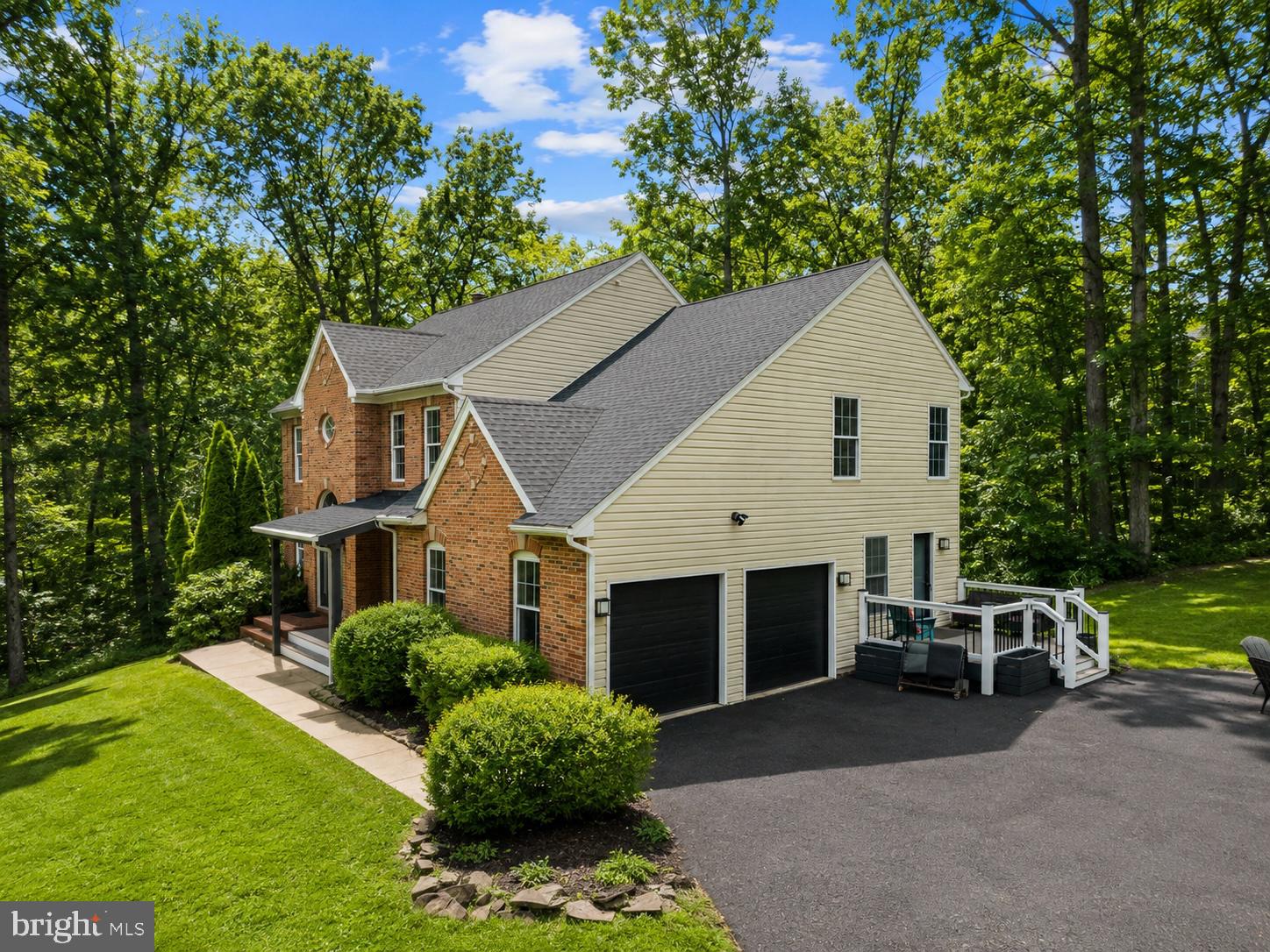 FOX DEN ESTATES - Residential