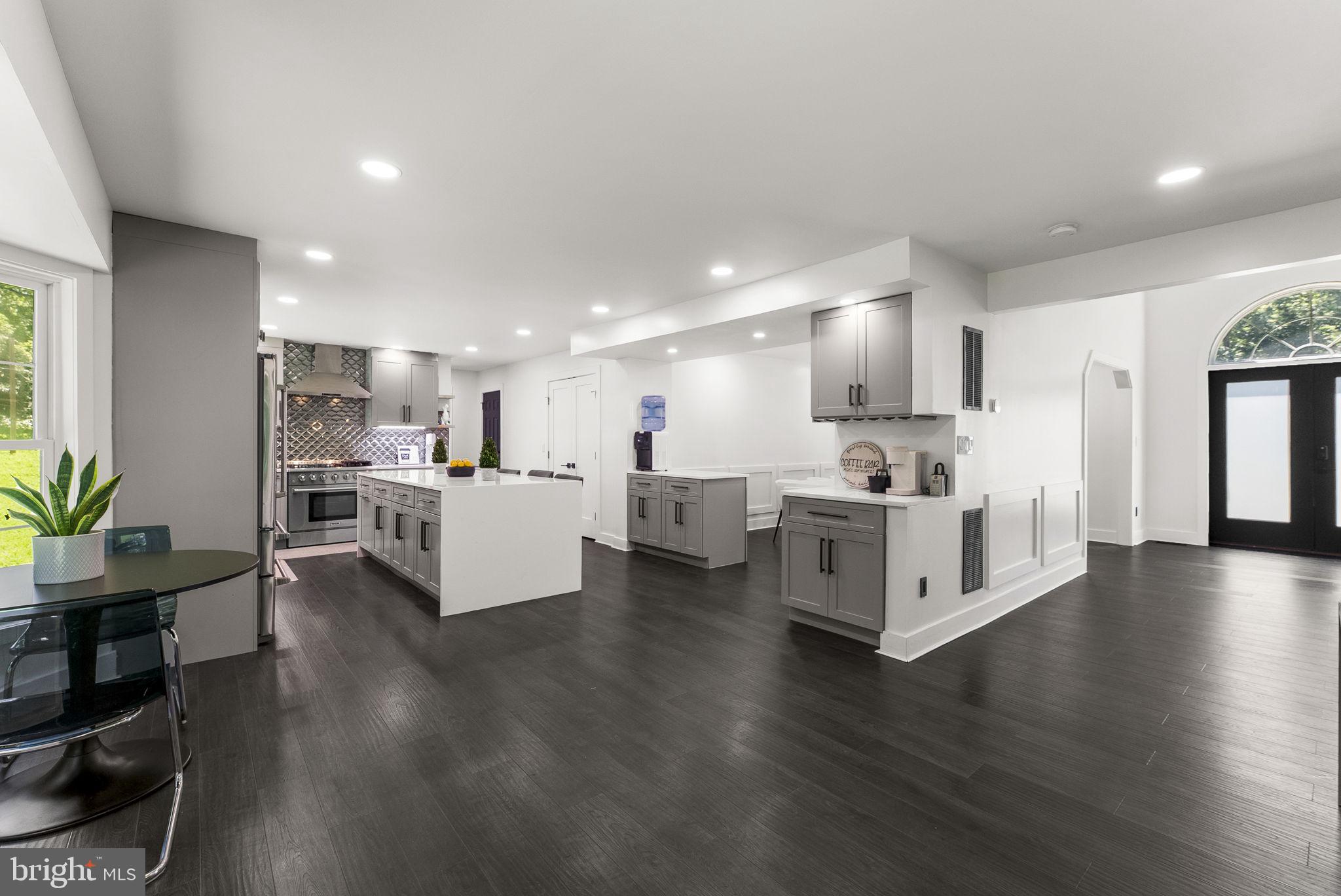 FOX DEN ESTATES - Residential