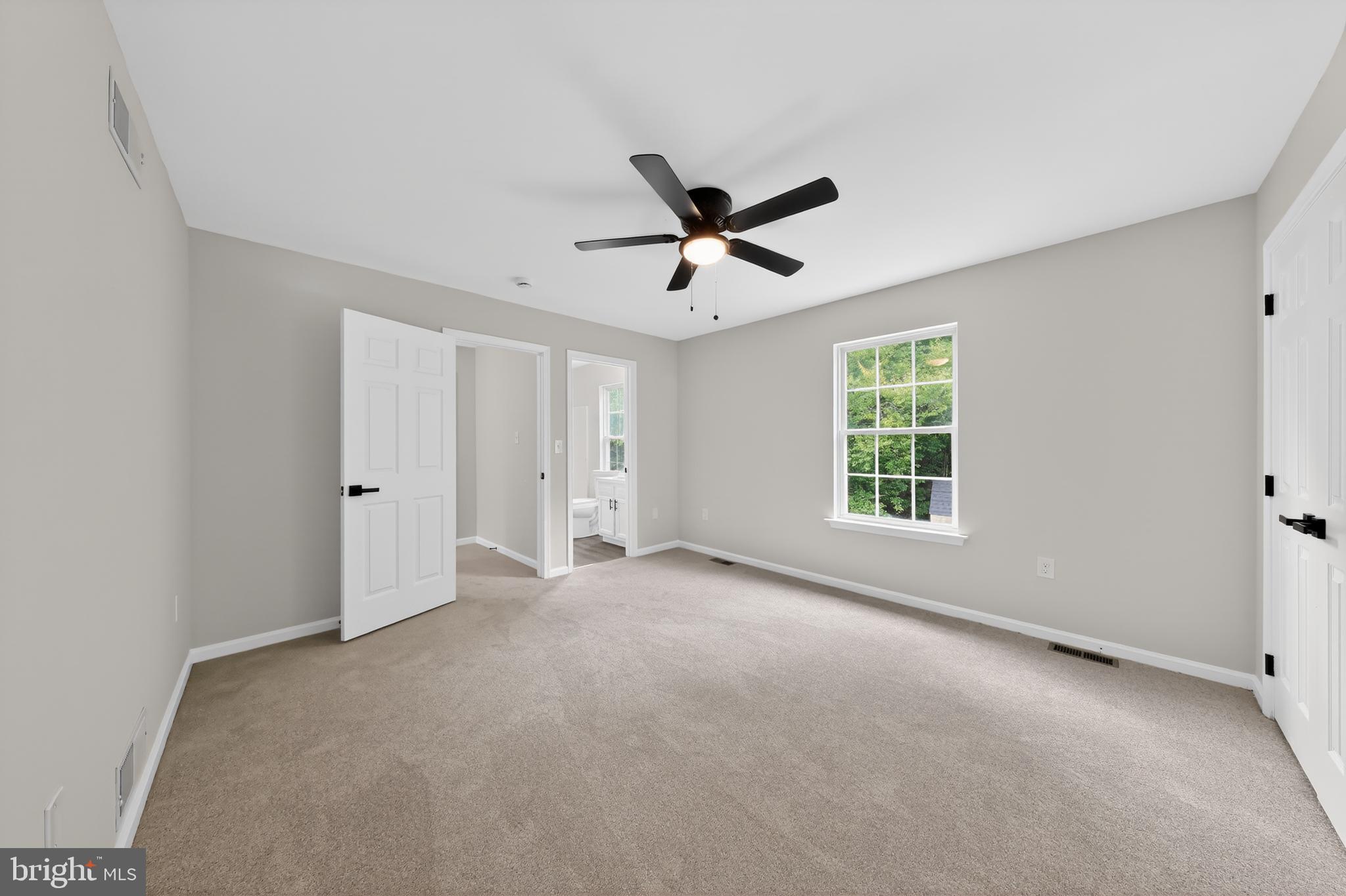 WASHINGTON WOODS - Residential