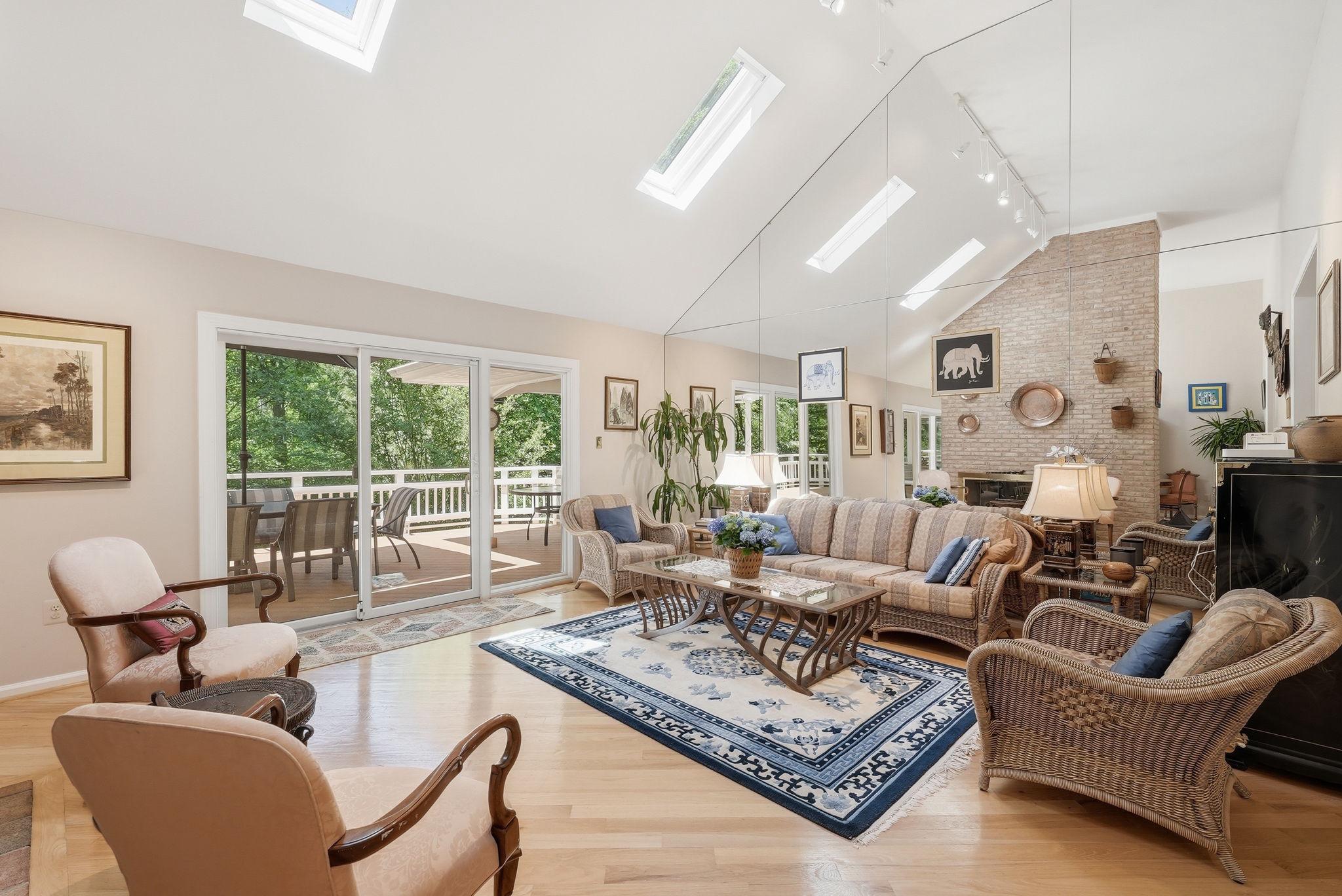SOUTH RUN - Residential