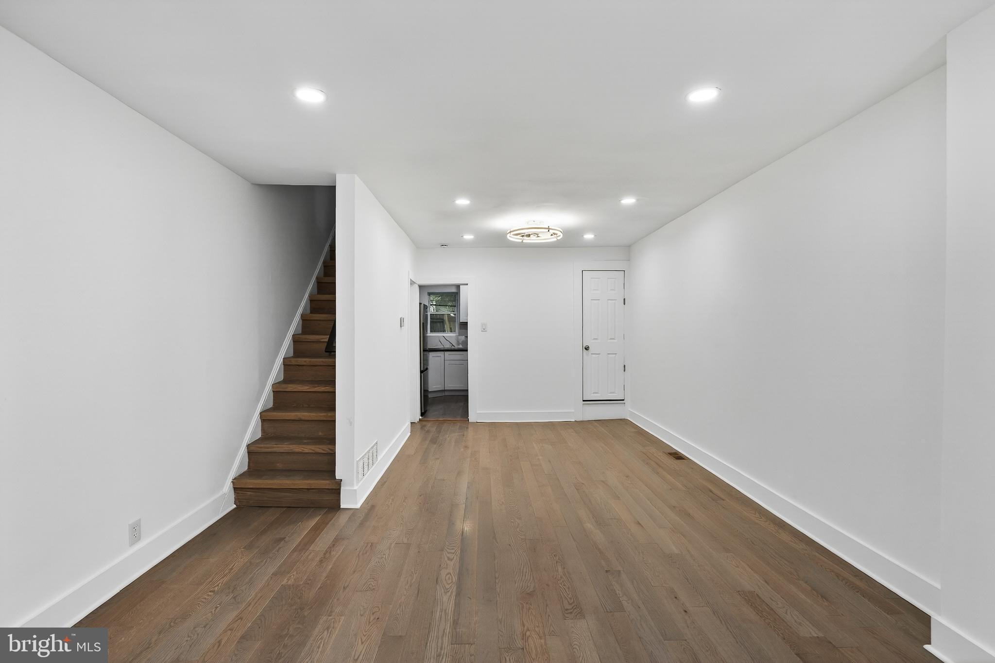 POINT BREEZE - Residential