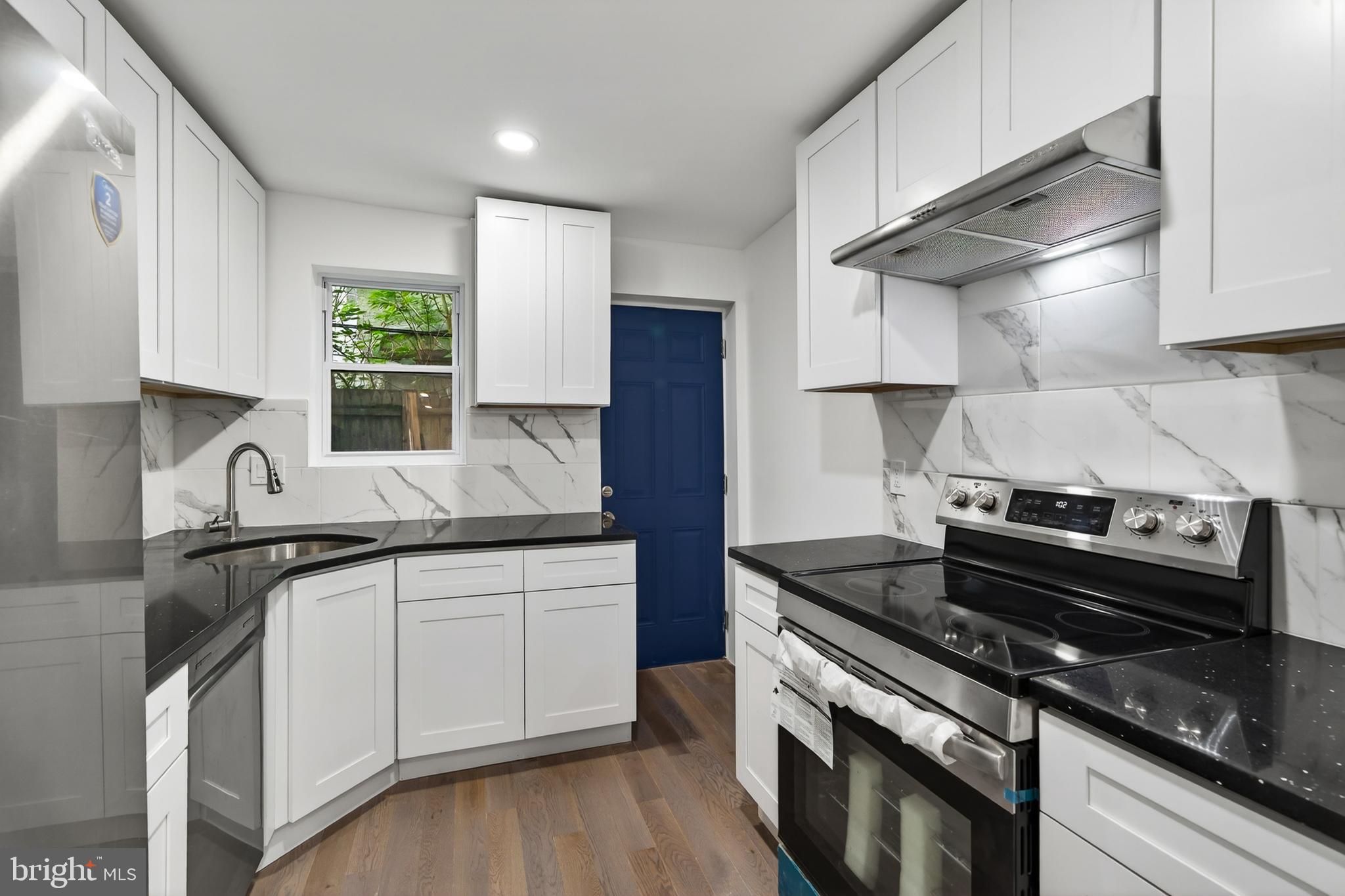 POINT BREEZE - Residential