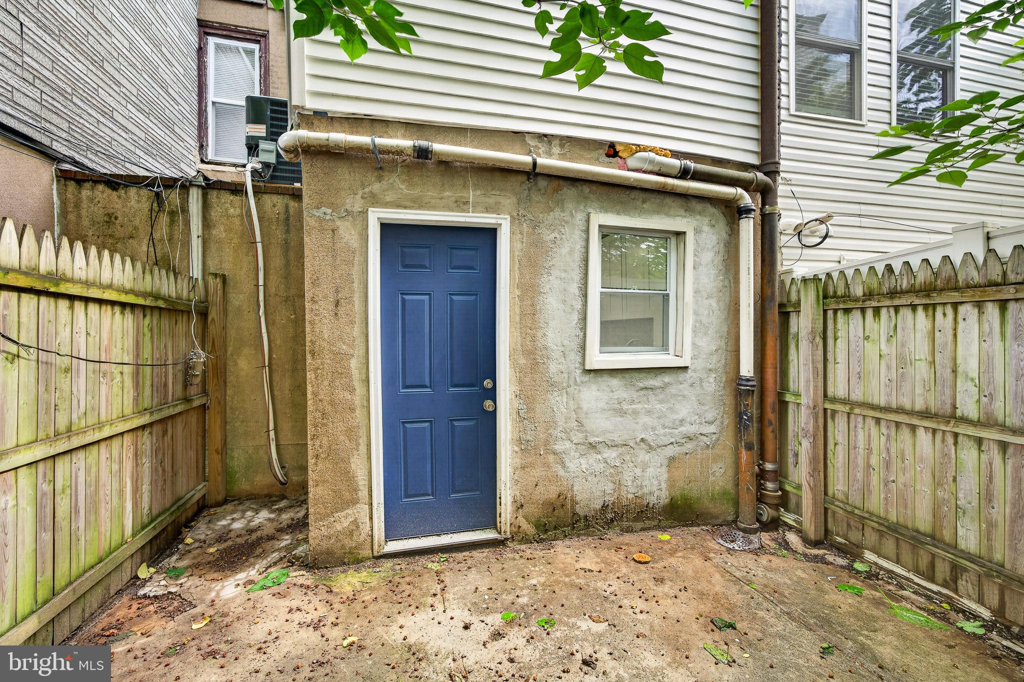 POINT BREEZE - Residential