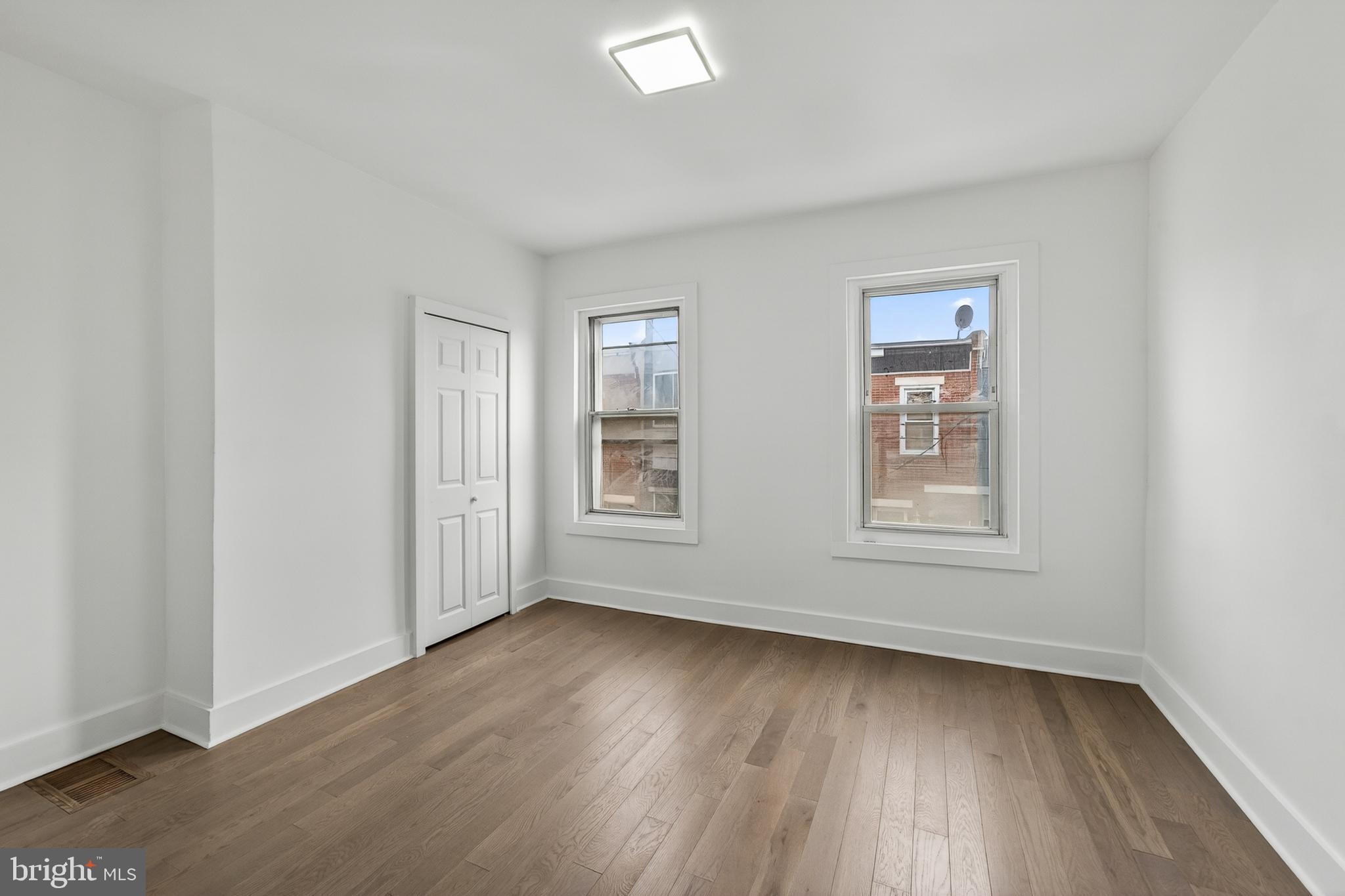 POINT BREEZE - Residential