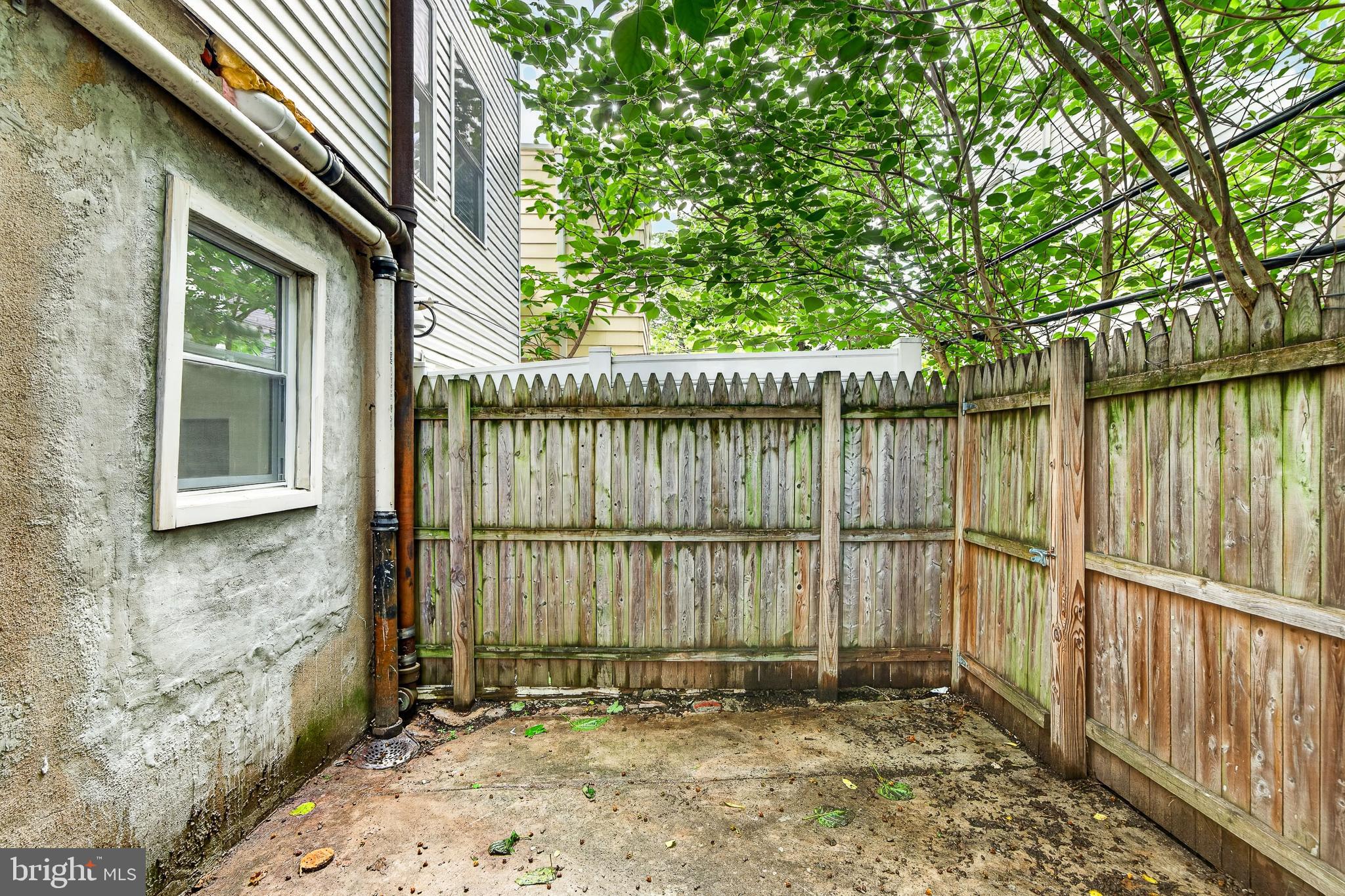 POINT BREEZE - Residential