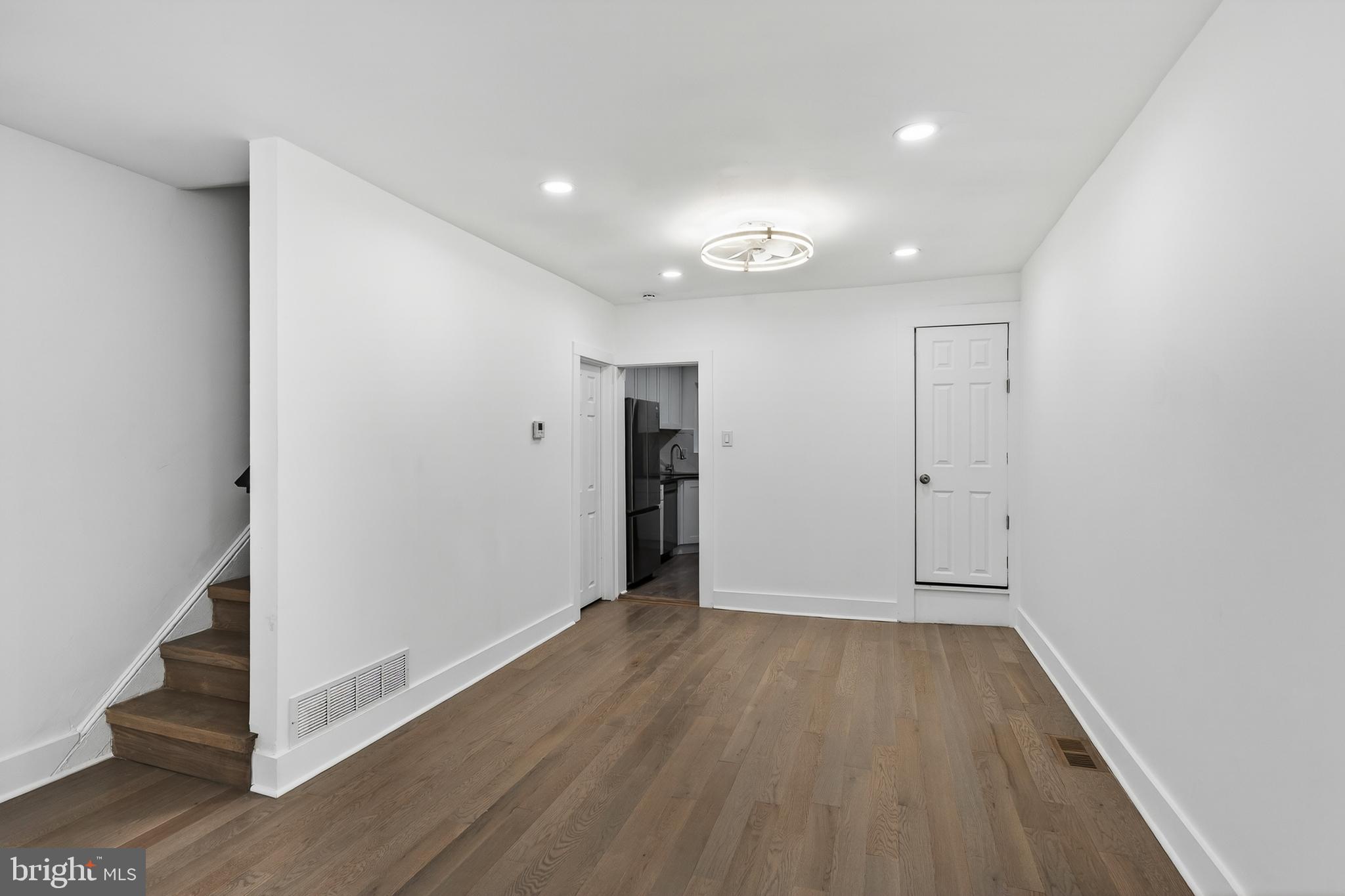 POINT BREEZE - Residential
