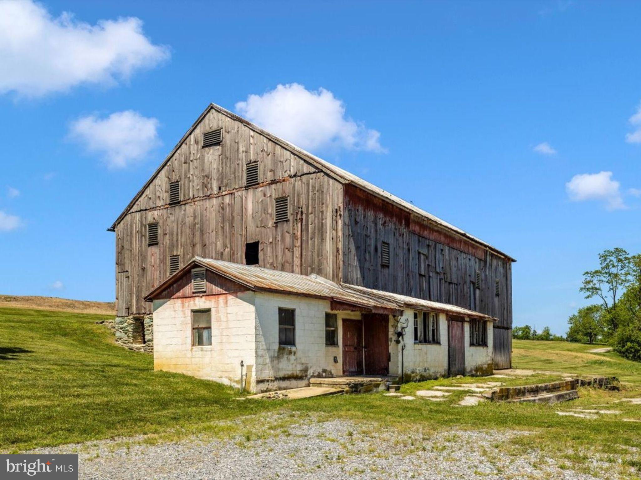 NEW WINDSOR - Farm
