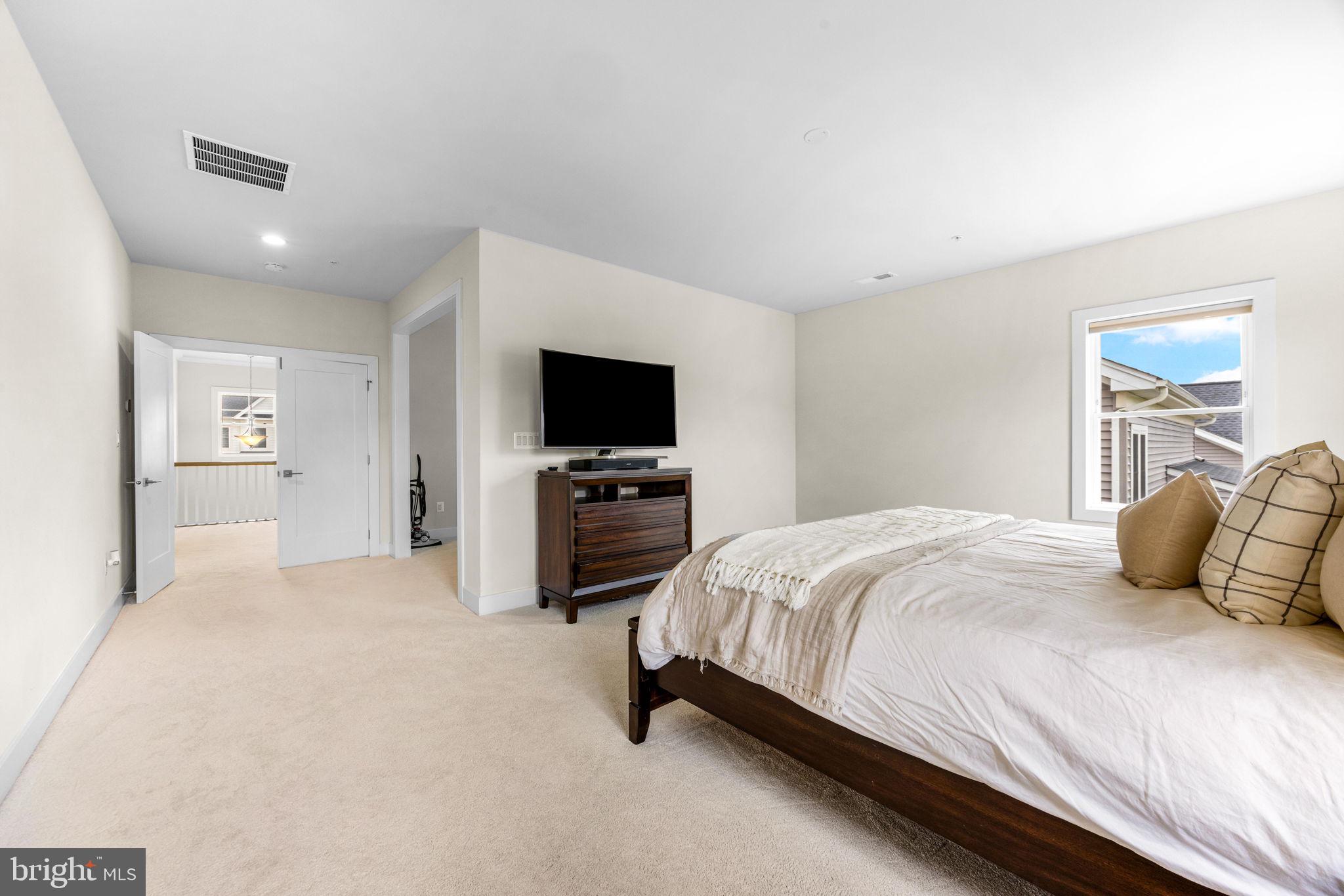 TURF VALLEY - Residential