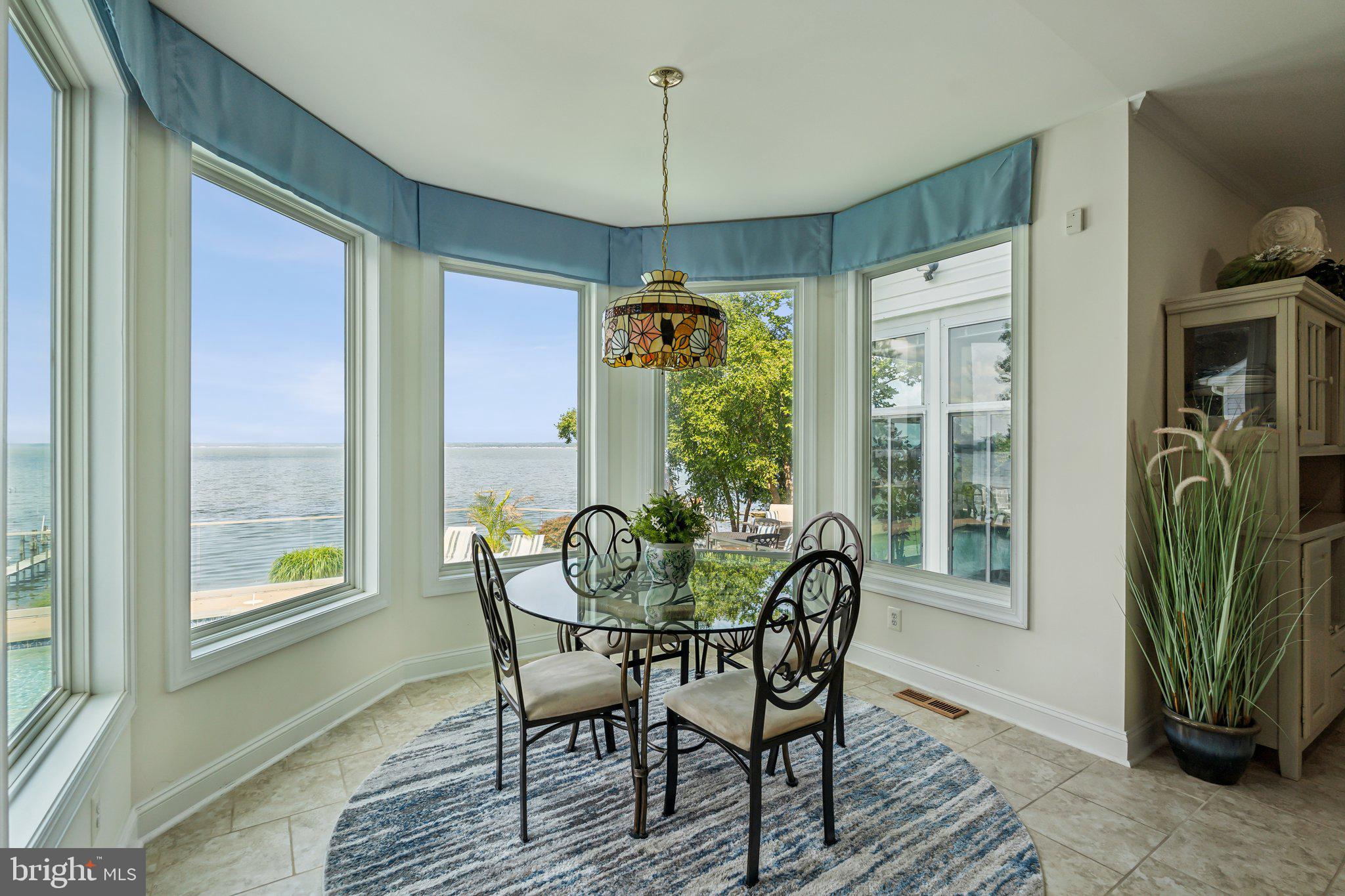 WILLIAMSBURG ON THE POTOMAC - Residential