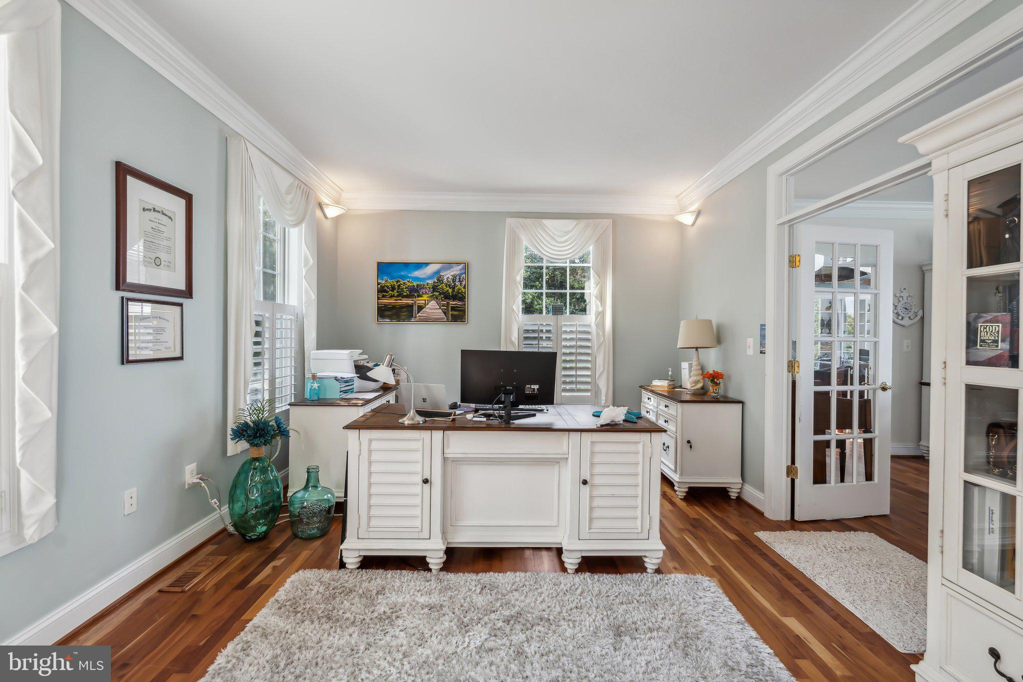 WILLIAMSBURG ON THE POTOMAC - Residential