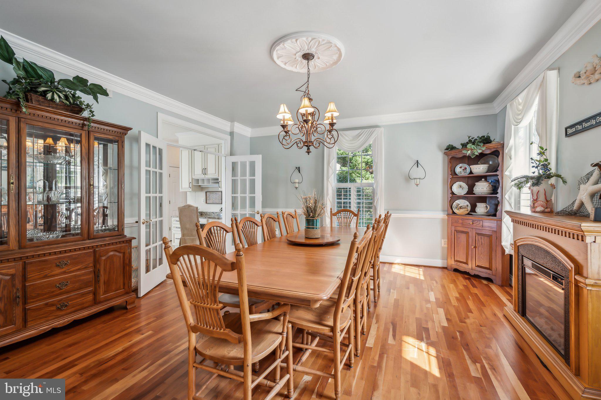 WILLIAMSBURG ON THE POTOMAC - Residential