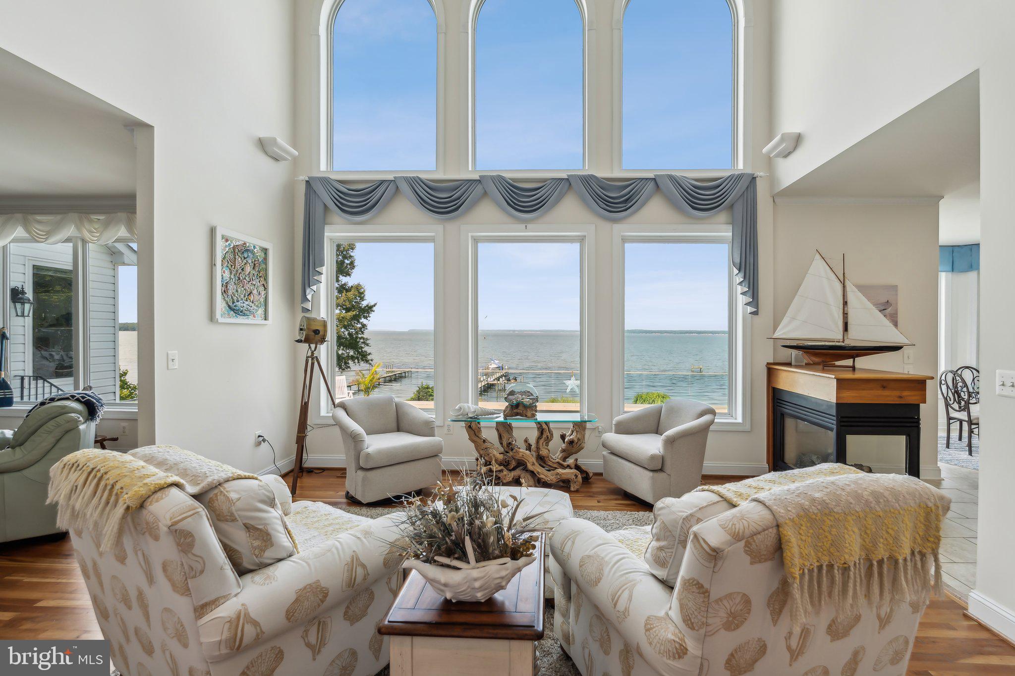 WILLIAMSBURG ON THE POTOMAC - Residential