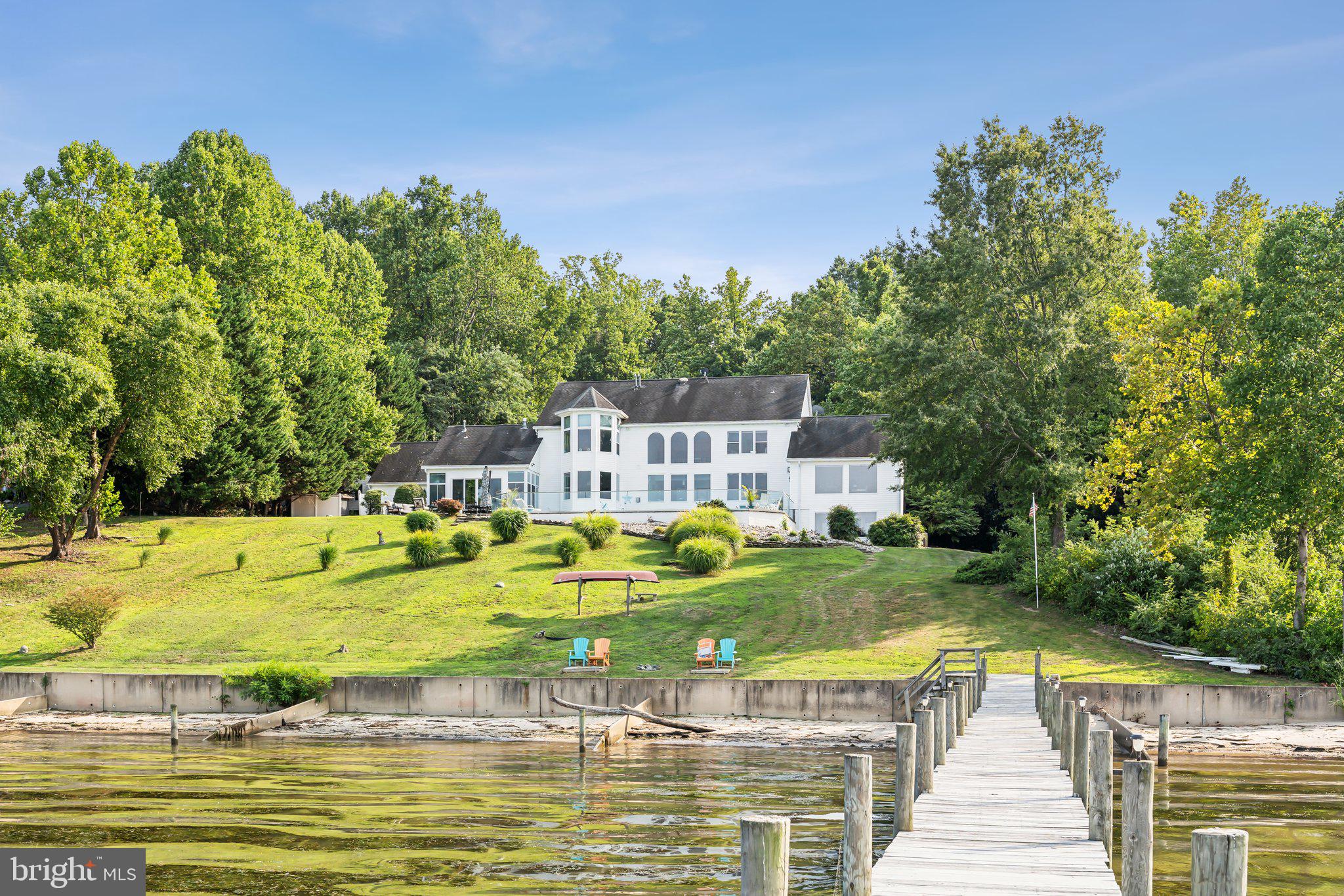 WILLIAMSBURG ON THE POTOMAC - Residential