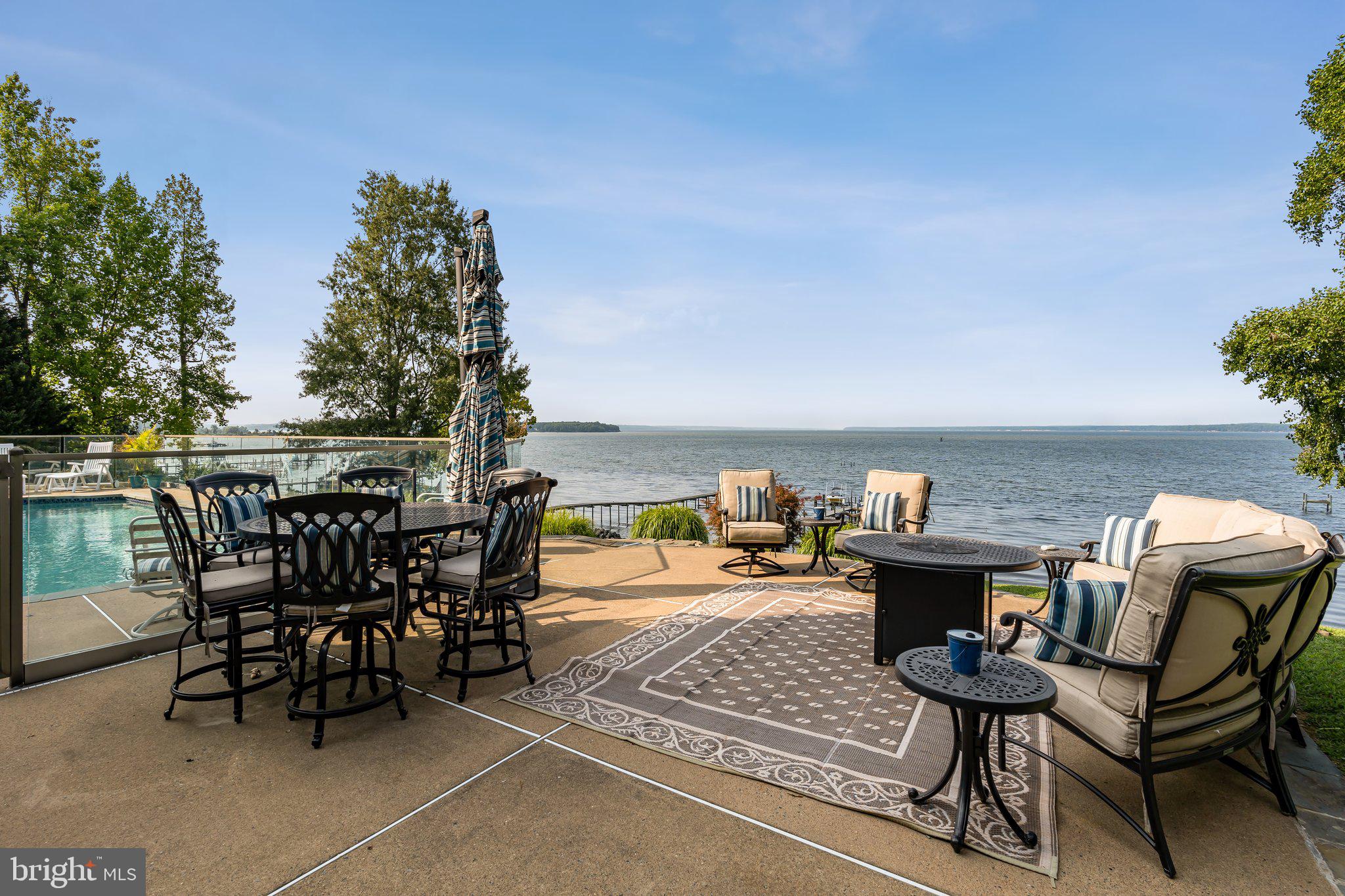 WILLIAMSBURG ON THE POTOMAC - Residential