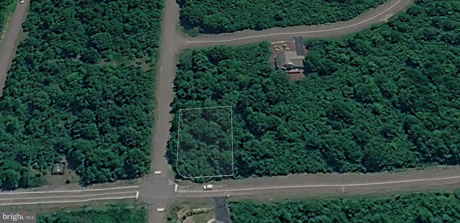 This Buildable Lot is prices to sell fast. Has Public water & sewer 

 Tax ID: 29-U5S13-001-347