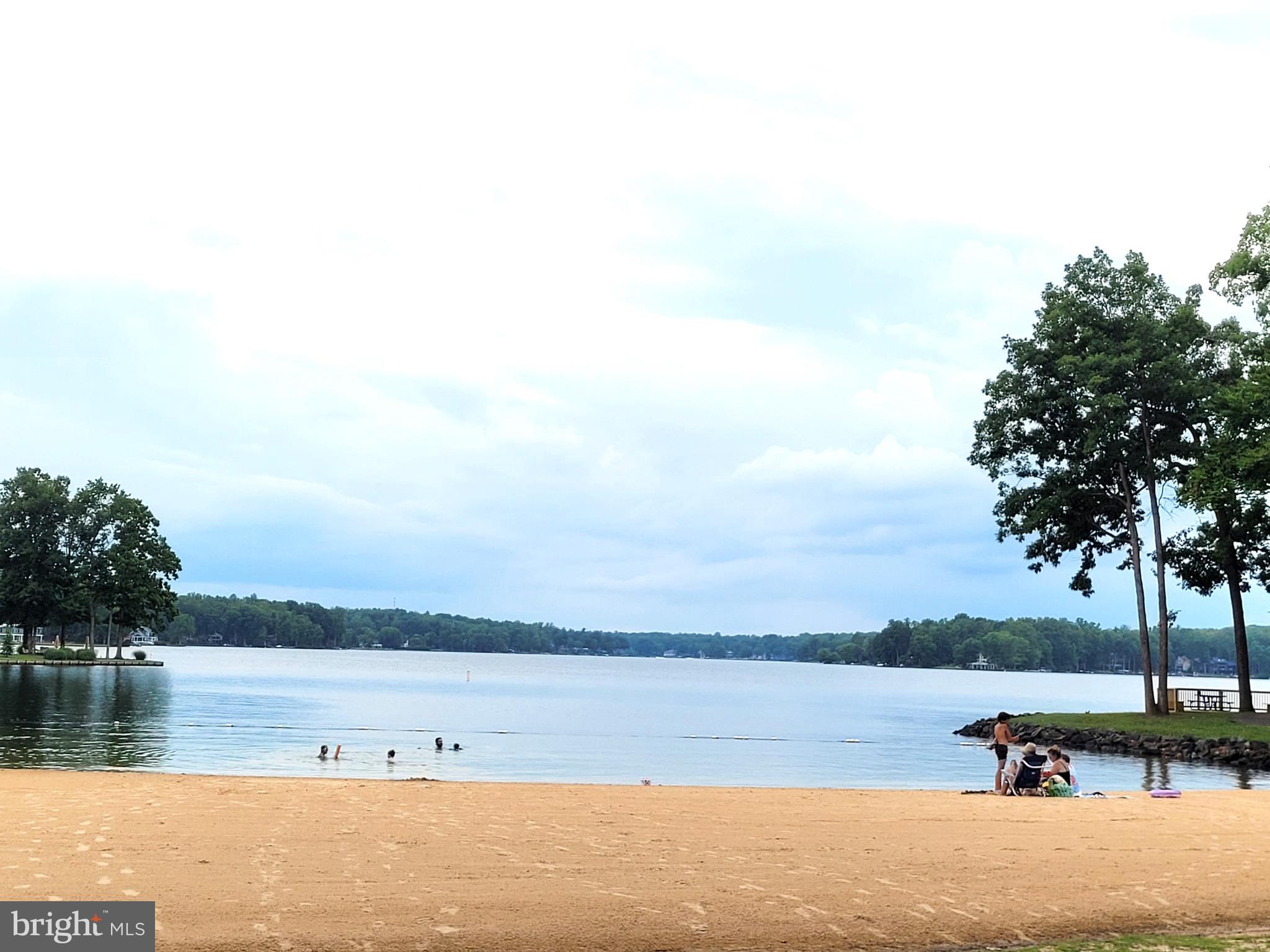 LAKE OF THE WOODS - Land