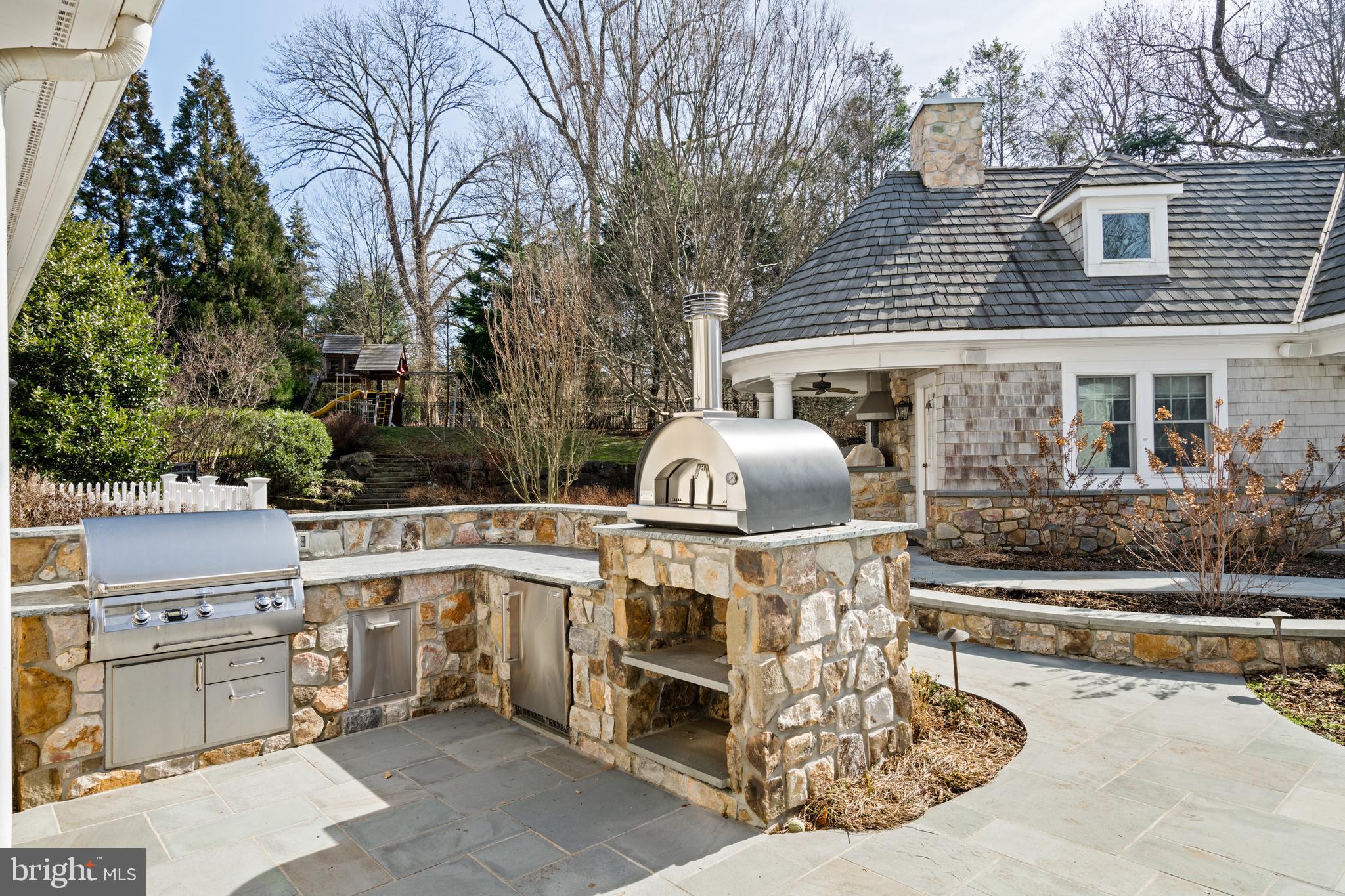 WINFIELD - Residential