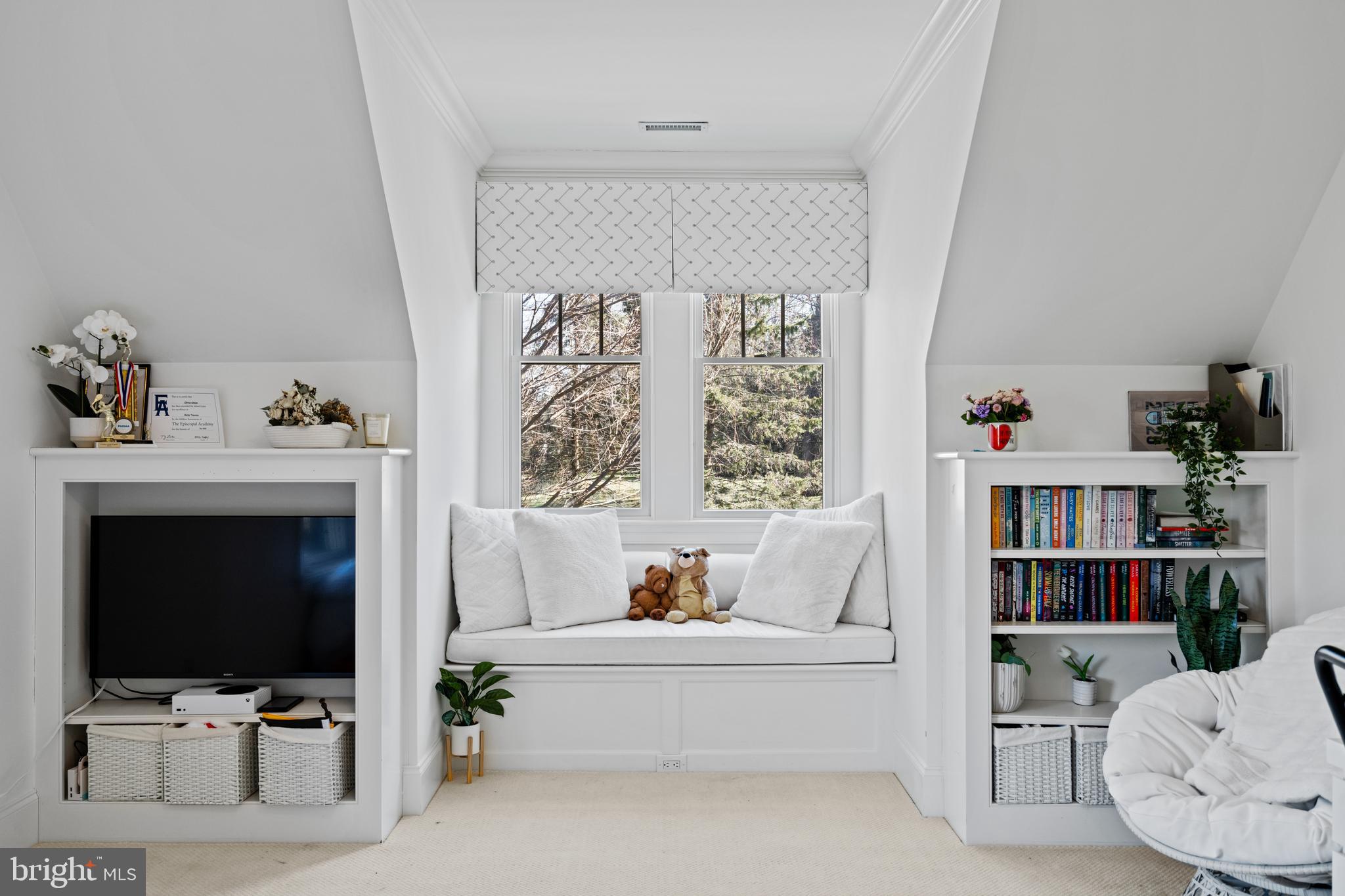 WINFIELD - Residential