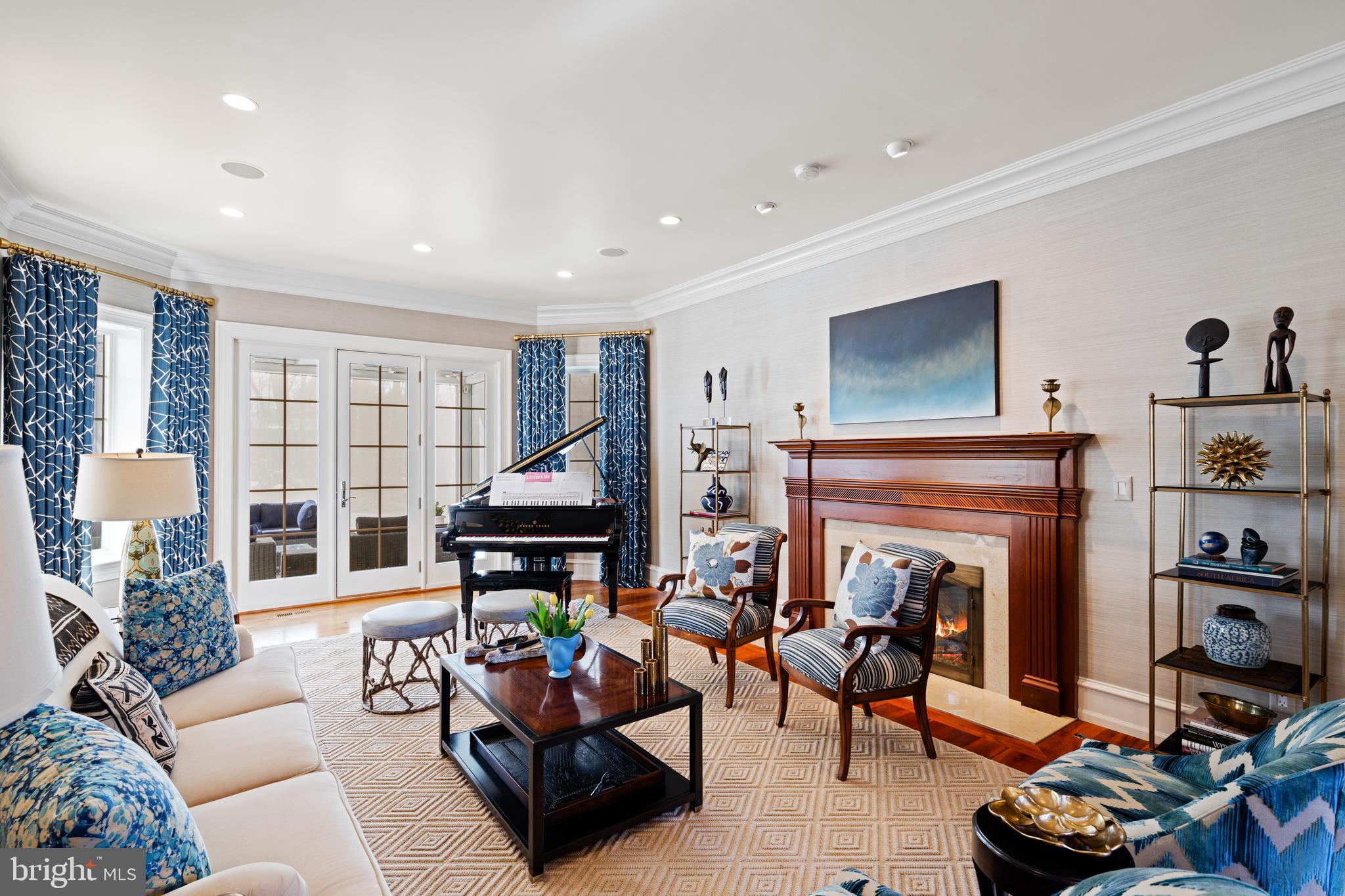 WINFIELD - Residential